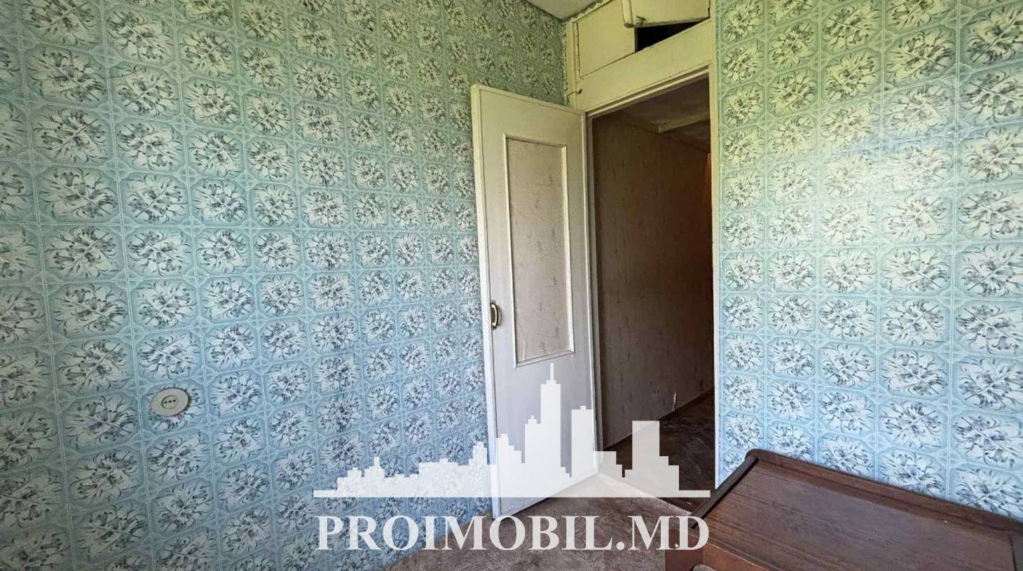 https://images.proimobil.md/WVjeenjXP1JWUBQ626-l2i-GlaIvHTX7o0NkxZ51i6o/watermark:0.75:so:0:30:0.39/resize:fill:1460:816:1/gravity:ce/bG9jYWw6Ly8vZXN0YXRlL2xyL2ZjOWQyMzdjLTg1ZjgtNDhhMS1hMzFjLTBhMGQwMDBjMTllZi5qcGVn