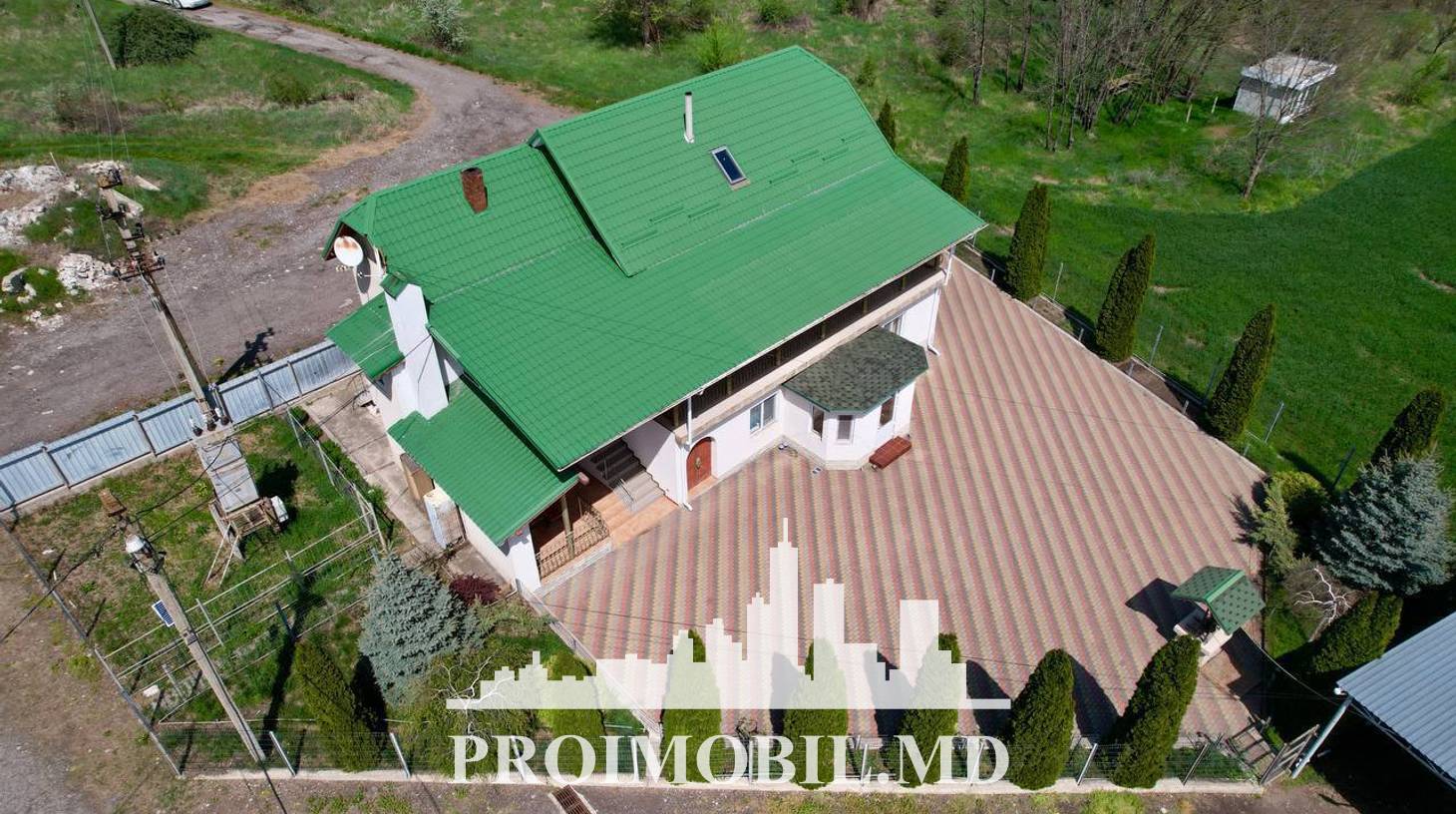 https://images.proimobil.md/WVr6Hix65hs86uEev5wR_36vBDBLbW3bq1nIOYIqtOw/watermark:0.75:so:0:30:0.39/resize:fill:1460:816:1/gravity:ce/bG9jYWw6Ly8vZXN0YXRlL2xyLzNkNjkwNGExLTA5MzYtNDkyMy1hMzMwLTBmZmQ2Y2VmNjBmNy5qcGVn