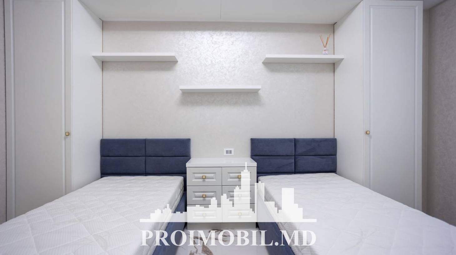 https://images.proimobil.md/WWIesVmYw8ySZ3YpSqZW6_mqHAv8KbHiFq-SNbkM8aw/watermark:0.75:so:0:30:0.39/resize:fill:1460:816:1/gravity:ce/bG9jYWw6Ly8vZXN0YXRlL2xyLzdiZTIyM2I5LTM5ODEtNDE3MC1hYjJjLWE1YjYwYTMyMTIzNC5qcGVn