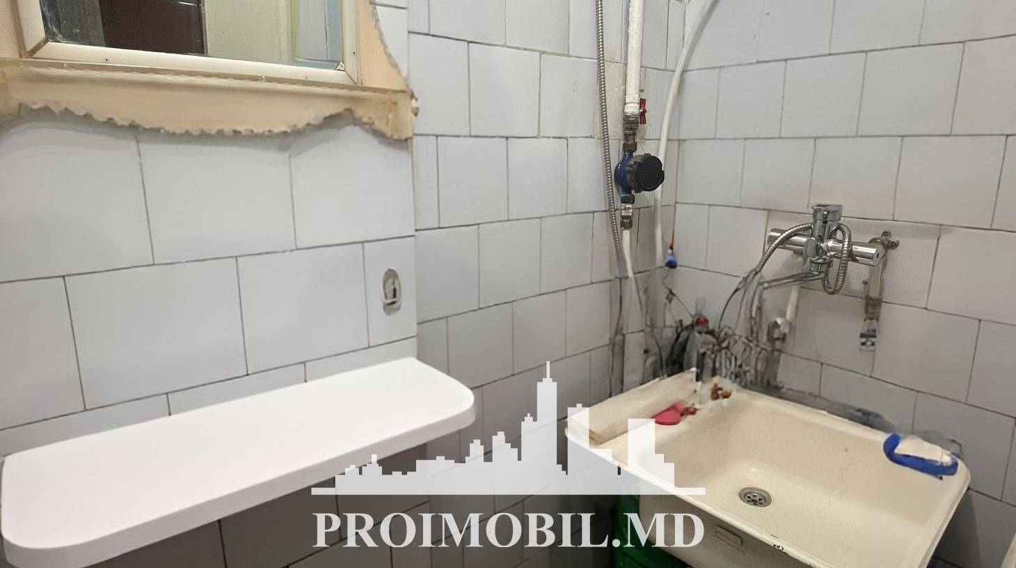 https://images.proimobil.md/WYJTAv-H_R04BeWdx3cOMwY1SS47aq8QL2U7kLCHDLY/watermark:0.75:so:0:30:0.39/resize:fill:1460:816:1/gravity:ce/bG9jYWw6Ly8vZXN0YXRlL2xyLzhhN2Q5NzM1LTVhYWEtNGNhZi05M2JhLTA2MzU3MWNjYjdjNS5qcGVn