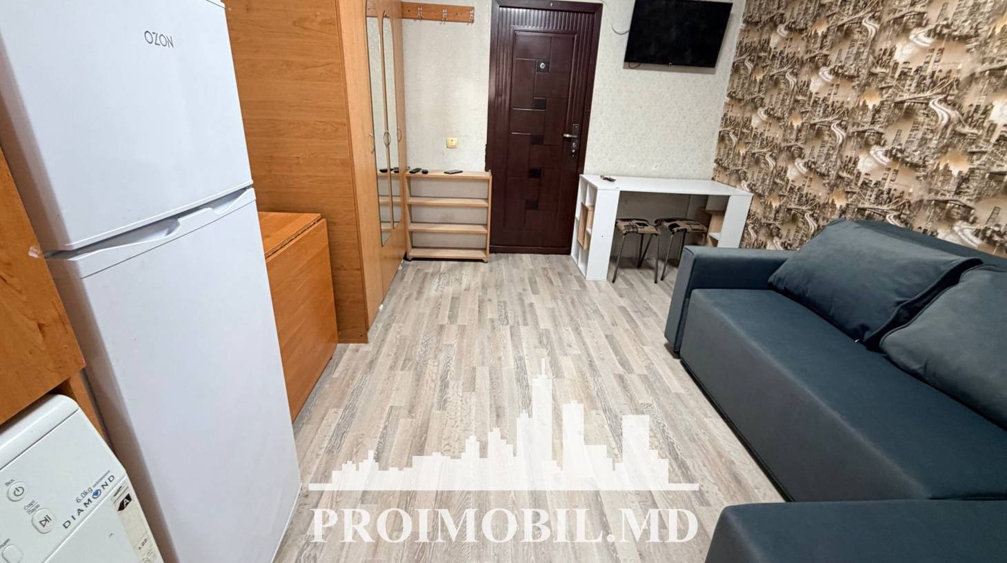 https://images.proimobil.md/WZ_rgmw6VaOpUt55dh2jzGbh_LRY57v45YSj_P7wAGI/watermark:0.75:so:0:30:0.39/resize:fill:1460:816:1/gravity:ce/bG9jYWw6Ly8vZXN0YXRlL2xyL2Y2MDEzYmVlLTFhZDgtNDVkOS1hMmNkLTExNjFkMzc1YjlkZS5qcGVn