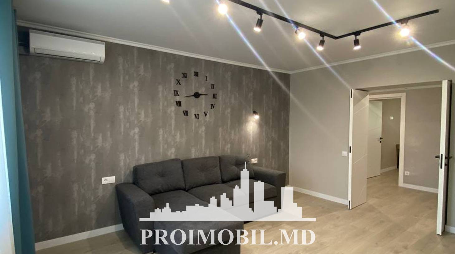 https://images.proimobil.md/WZp79W1YQ54MgFikWdVesfygZzA2Md1zx1LwNp6L6LY/watermark:0.75:so:0:30:0.39/resize:fill:1460:816:1/gravity:ce/bG9jYWw6Ly8vZXN0YXRlL2xyLzFiNzE4MDRlLTE4NDMtNGJiYy1iNzY1LWZmM2E5NDY2NjNjYS5qcGVn