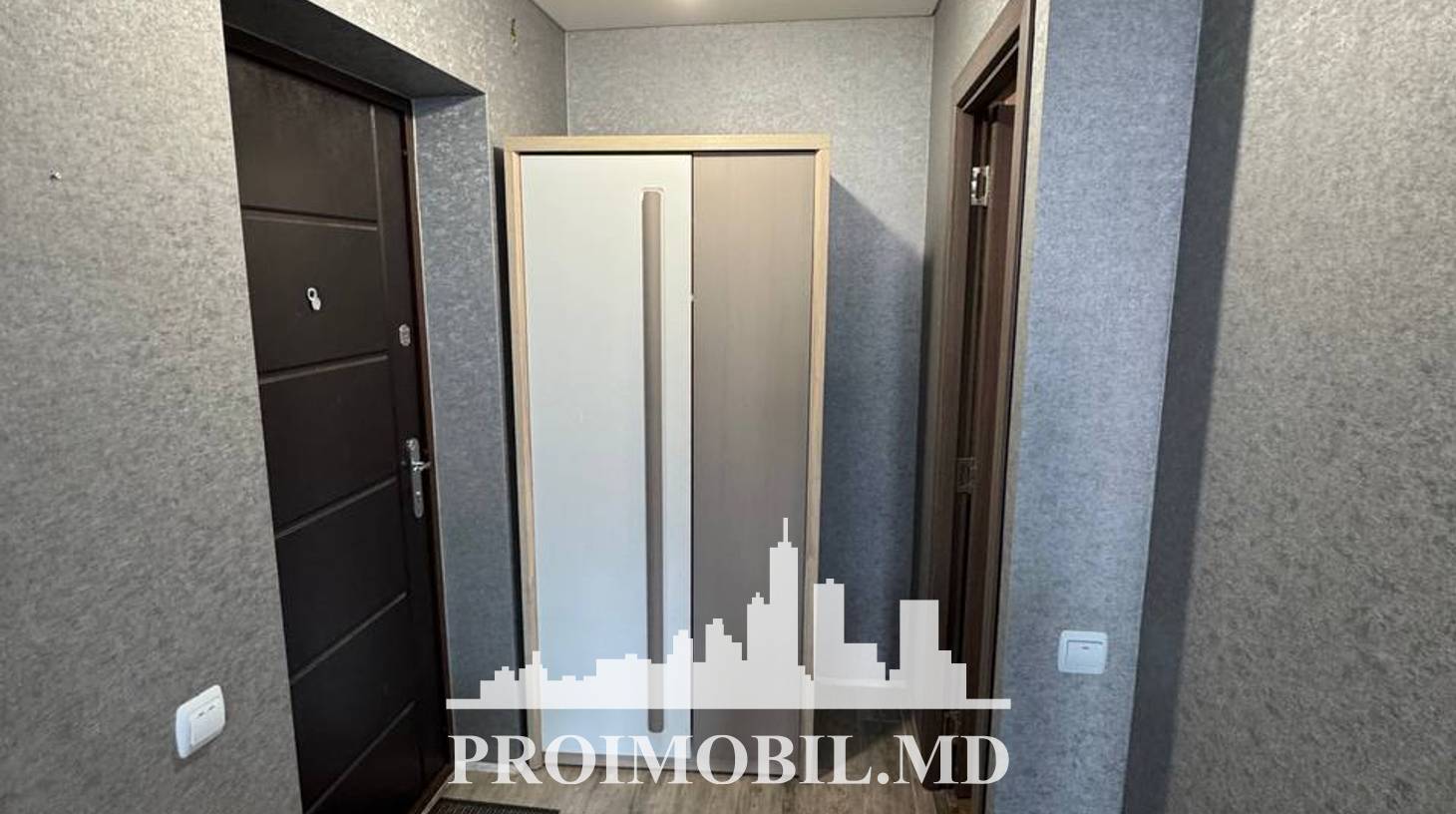https://images.proimobil.md/WaRhIYCMAdz9DFx-7hV3DyqBQ5AGE9qi4agKCxhHC9g/watermark:0.75:so:0:30:0.39/resize:fill:1460:816:1/gravity:ce/bG9jYWw6Ly8vZXN0YXRlL2xyL2I3NjZiNWZmLThkOWItNDY5OS1iODc2LTJiYjUyZWEzNDI3Ni5qcGVn