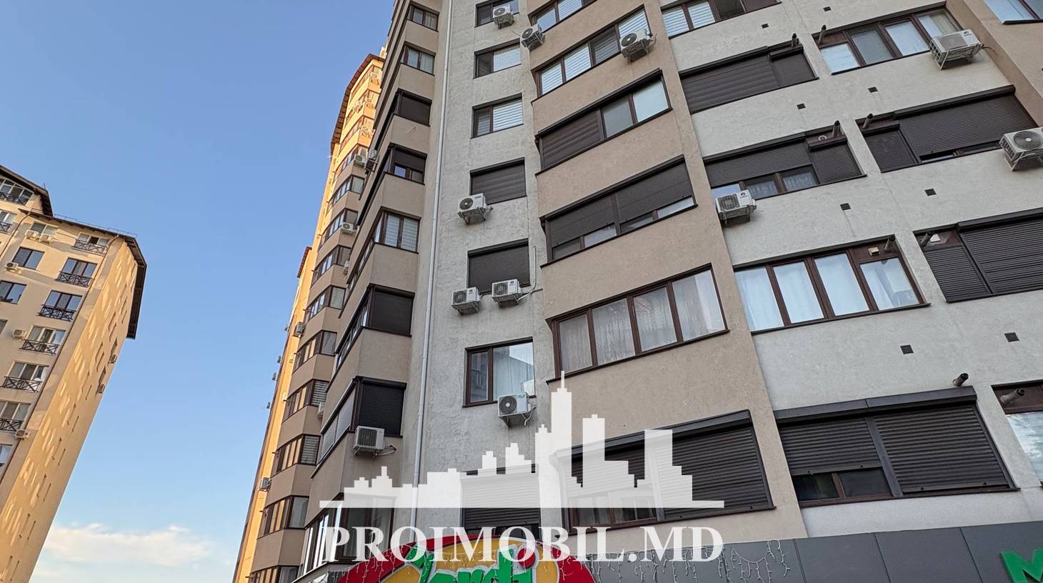 https://images.proimobil.md/WbKZun-qXk_UT30M9kN6jMa_BfgI_mj1UL-jB3pjFqo/watermark:0.75:so:0:30:0.39/resize:fill:1460:816:1/gravity:ce/bG9jYWw6Ly8vZXN0YXRlL2xyLzliZjRhNDNhLWJjOGYtNDJmMi05N2NmLWUyZDhiNjIyMzU2NS5qcGVn