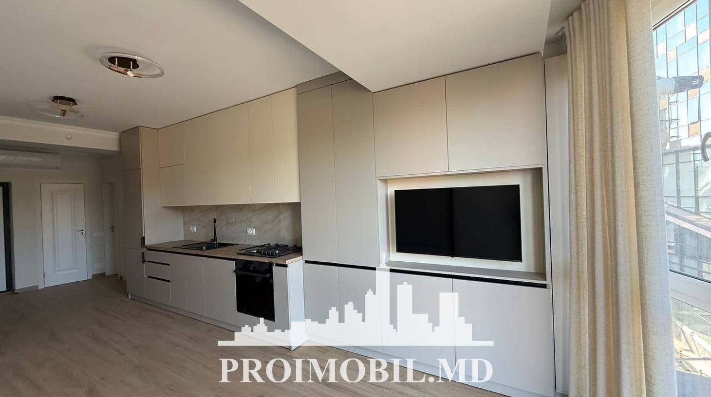 https://images.proimobil.md/WcD7xkXColVElfNLAIrpVOmZV2111rZGBgcqcA0xRCw/watermark:0.75:so:0:30:0.39/resize:fill:1460:816:1/gravity:ce/bG9jYWw6Ly8vZXN0YXRlL2xyL2IxMGQyNjhhLTFjMzUtNDE2Zi1hMmZjLWViNWJkNjkxYWY5MS5qcGVn