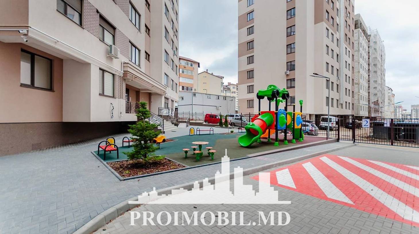 https://images.proimobil.md/Wg9zkt_6IW3bD_-TAeotCGIAwYFF8kwyBZUpnV27zwg/watermark:0.75:so:0:30:0.39/resize:fill:1460:816:1/gravity:ce/bG9jYWw6Ly8vZXN0YXRlL2xyLzVjNjAzMTg3LTc5YzUtNDRiYy1iODkyLWEwNzRlYTZhNmI2MS5qcGVn
