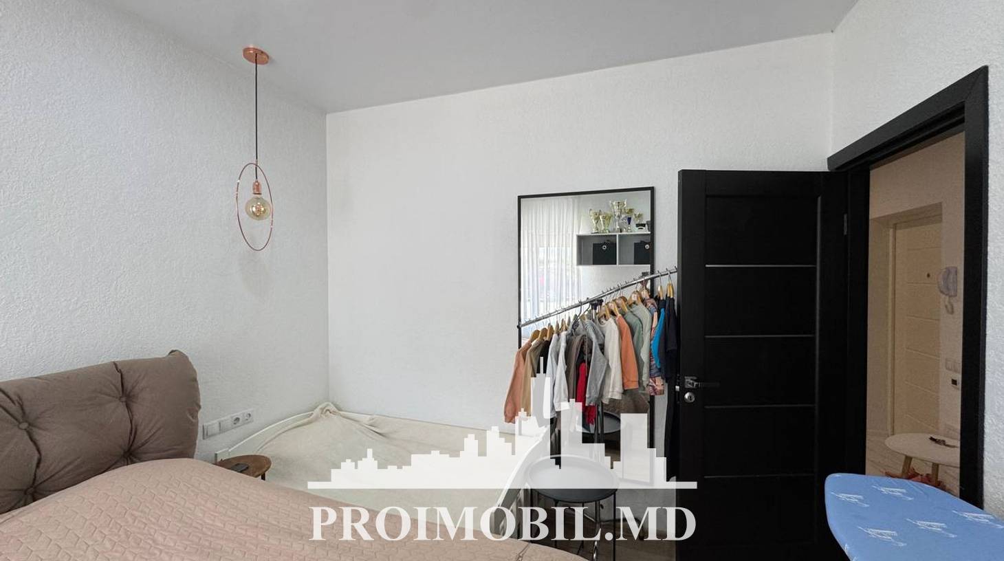 https://images.proimobil.md/WgdAWMeox5w-5jd0e5S_3tHnJq9JBzQzpGZ9jGazbas/watermark:0.75:so:0:30:0.39/resize:fill:1460:816:1/gravity:ce/bG9jYWw6Ly8vZXN0YXRlL2xyLzJlZTFjODViLThmNTctNGQ5YS1hMmY5LTNlYWY2OTgyYzdiOS5qcGVn