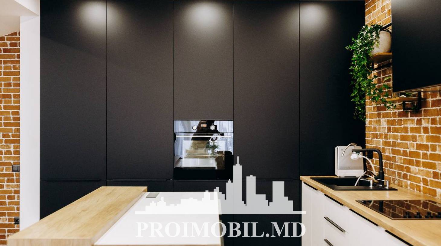 https://images.proimobil.md/WibaaHTG_cGi1dLqeIi7rKlD8tPR7cG7I3vzAN3M9oA/watermark:0.75:so:0:30:0.39/resize:fill:1460:816:1/gravity:ce/bG9jYWw6Ly8vZXN0YXRlL2xyLzMyODc1MjNiLWMyNjAtNDI1My1iZGJmLThhNzQ5NDQwNjdiMy5qcGVn