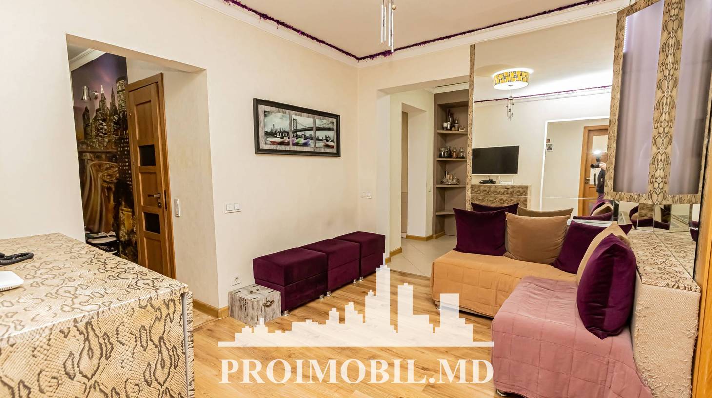https://images.proimobil.md/WjKnxsXAmnjp_powibNK6DzIdtm21c63P43PHDDjIDI/watermark:0.75:so:0:30:0.39/resize:fill:1460:816:1/gravity:ce/bG9jYWw6Ly8vZXN0YXRlL2xyL2JjODk5NmFmLTQ0YzctNGY0My05OGVjLWMxZjUxNTY2ZDJmZS5qcGVn