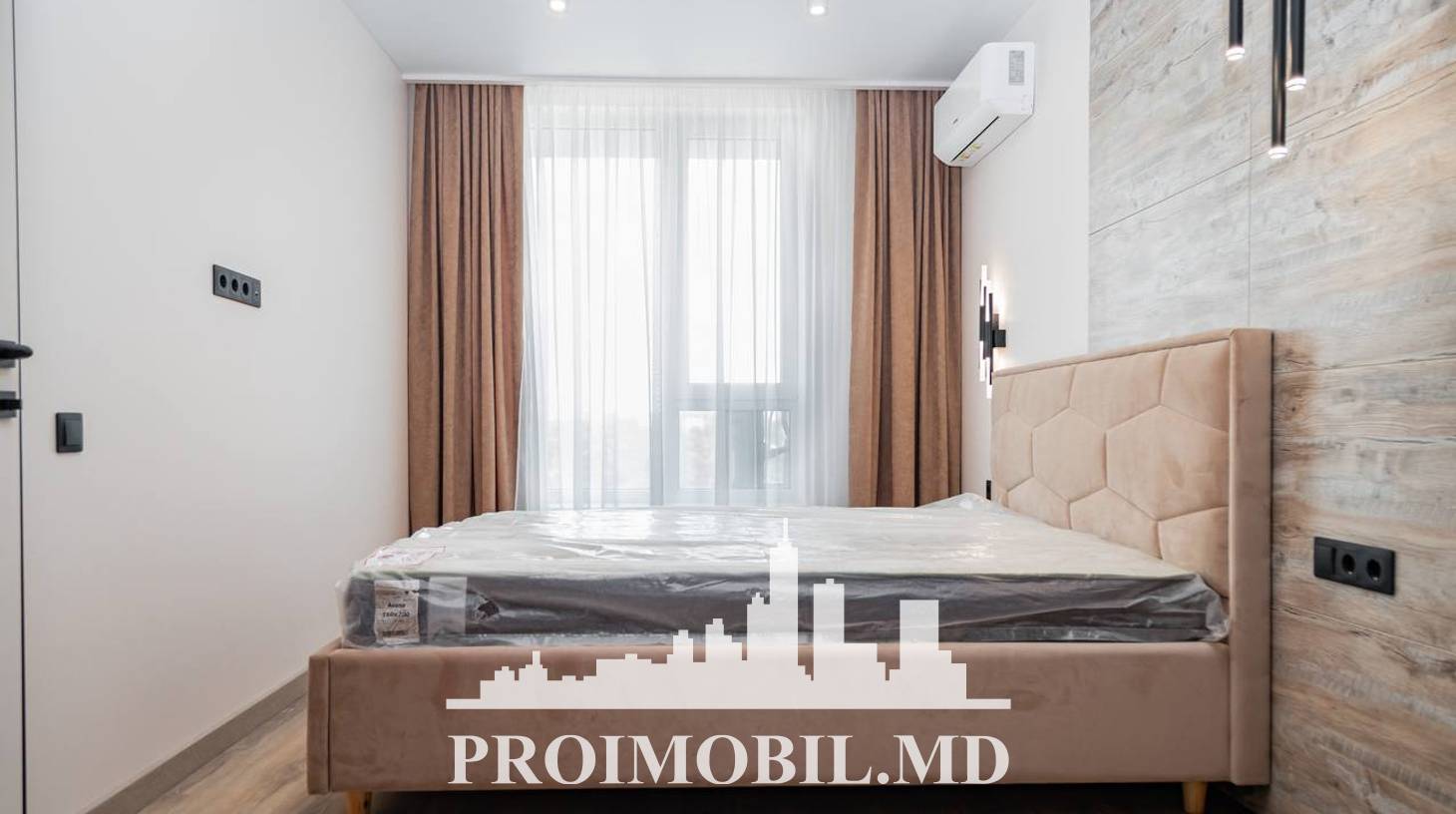 https://images.proimobil.md/WoWTHTxegL0TN0wu7N8Q9HtcrCuGXD7_b9gwjRP7Fg8/watermark:0.75:so:0:30:0.39/resize:fill:1460:816:1/gravity:ce/bG9jYWw6Ly8vZXN0YXRlL2xyL2NmODk5N2E4LTg5MDAtNDQ5Ny1hMzNmLWIzZjhhMjFiN2VkNC5qcGVn