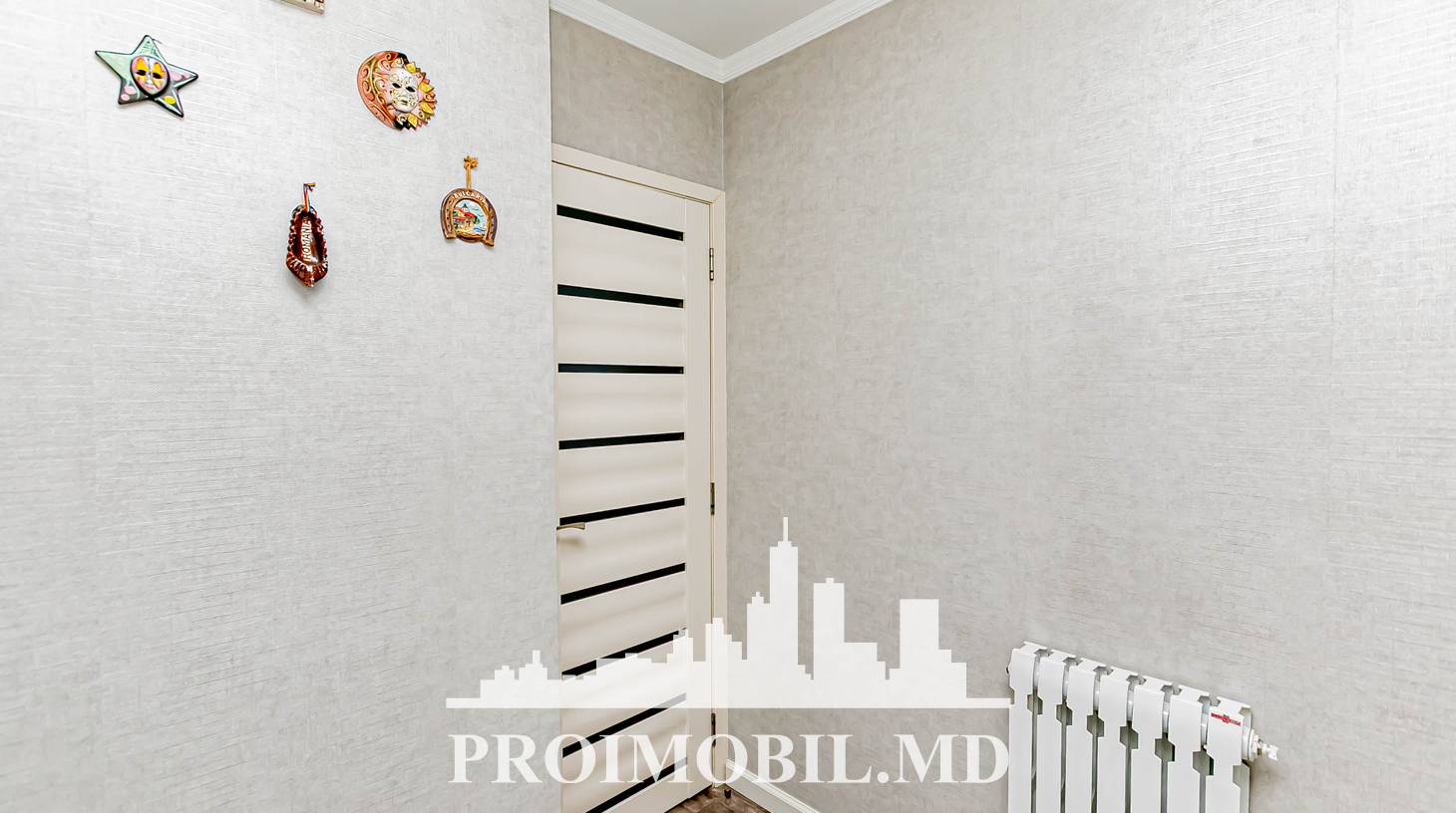 https://images.proimobil.md/WqbQ_6ys__LZAEQYnNPioVj0CQYB-bGbQGHWtV6sq0I/watermark:0.75:so:0:30:0.39/resize:fill:1460:816:1/gravity:ce/bG9jYWw6Ly8vZXN0YXRlL2xyLzkwOTVmYTNmLTU5OTktNGNkYy04NDcxLWQ5OWQwZTJlYThjMC5qcGVn