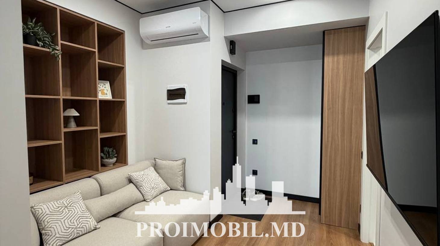 https://images.proimobil.md/Wxu7HlR6fV7hh4xMnX9VFYKkzzncElGmo_VBK6HjZJQ/watermark:0.75:so:0:30:0.39/resize:fill:1460:816:1/gravity:ce/bG9jYWw6Ly8vZXN0YXRlL2xyLzJmOGI2YzBmLTViNGQtNGEwYy05OTdmLTM1ZGRkMTIzZDhlNC5qcGVn