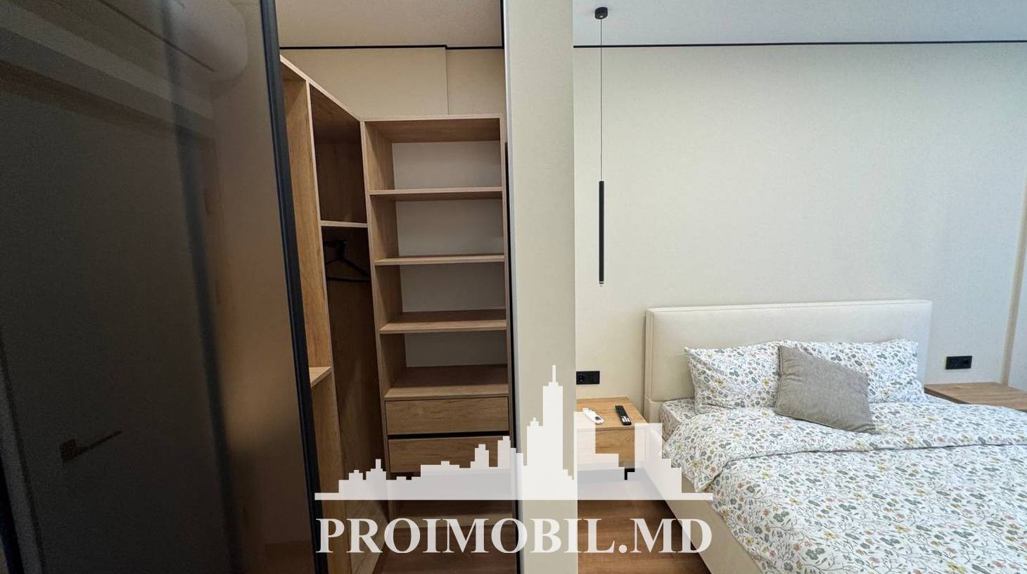 https://images.proimobil.md/X-WiL8lvD7-pM7s2HsrLremxvIHeJpPnlvhdRTpfWRA/watermark:0.75:so:0:30:0.39/resize:fill:1460:816:1/gravity:ce/bG9jYWw6Ly8vZXN0YXRlL2xyLzhkYzZhYzc3LTdkYTAtNDhlOC05OWYwLTBlYjcxNTc0ZGRkMS5qcGVn