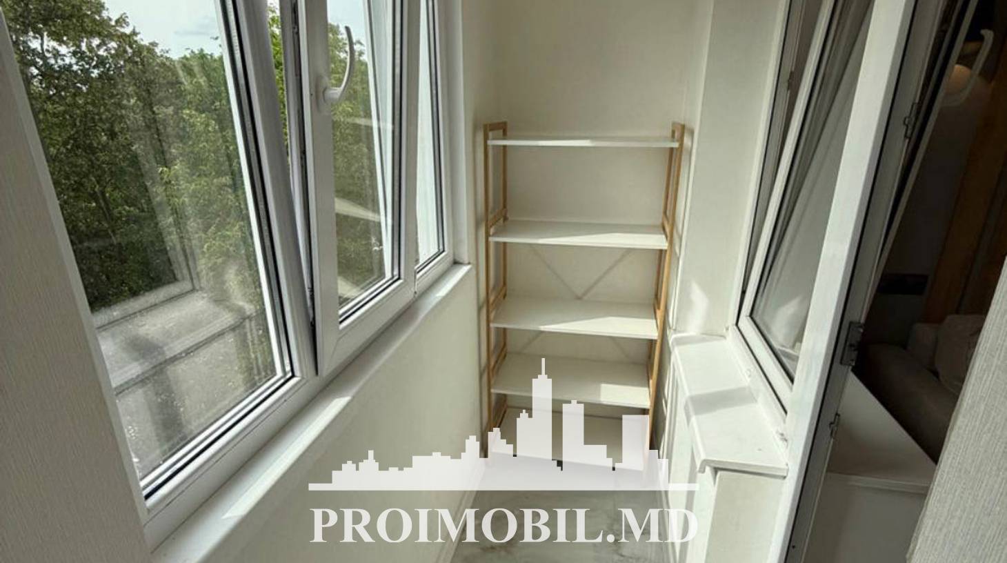https://images.proimobil.md/X0uU8doSNnfytsUvv62XTXvRx8S3RCFxhwO-ufS7-X0/watermark:0.75:so:0:30:0.39/resize:fill:1460:816:1/gravity:ce/bG9jYWw6Ly8vZXN0YXRlL2xyL2I5NmI1OWMwLTQ0N2QtNGJiOC1hMjBkLThkNmFhOGIxZjA5YS5qcGVn
