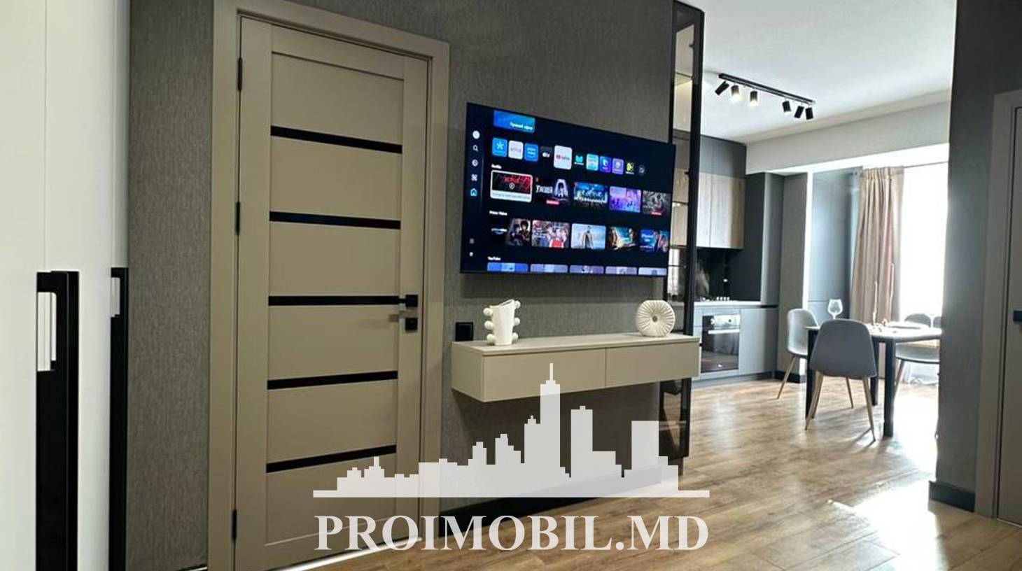 https://images.proimobil.md/X16jITXqxNpcwaabg2_GlT_CPJb2XpOZUi2TcyRCCLc/watermark:0.75:so:0:30:0.39/resize:fill:1460:816:1/gravity:ce/bG9jYWw6Ly8vZXN0YXRlL2xyLzg3NzY2ZDU2LTVkODYtNDNhZi05MGVhLTY2NWQ3MDBmODBlZS5qcGVn