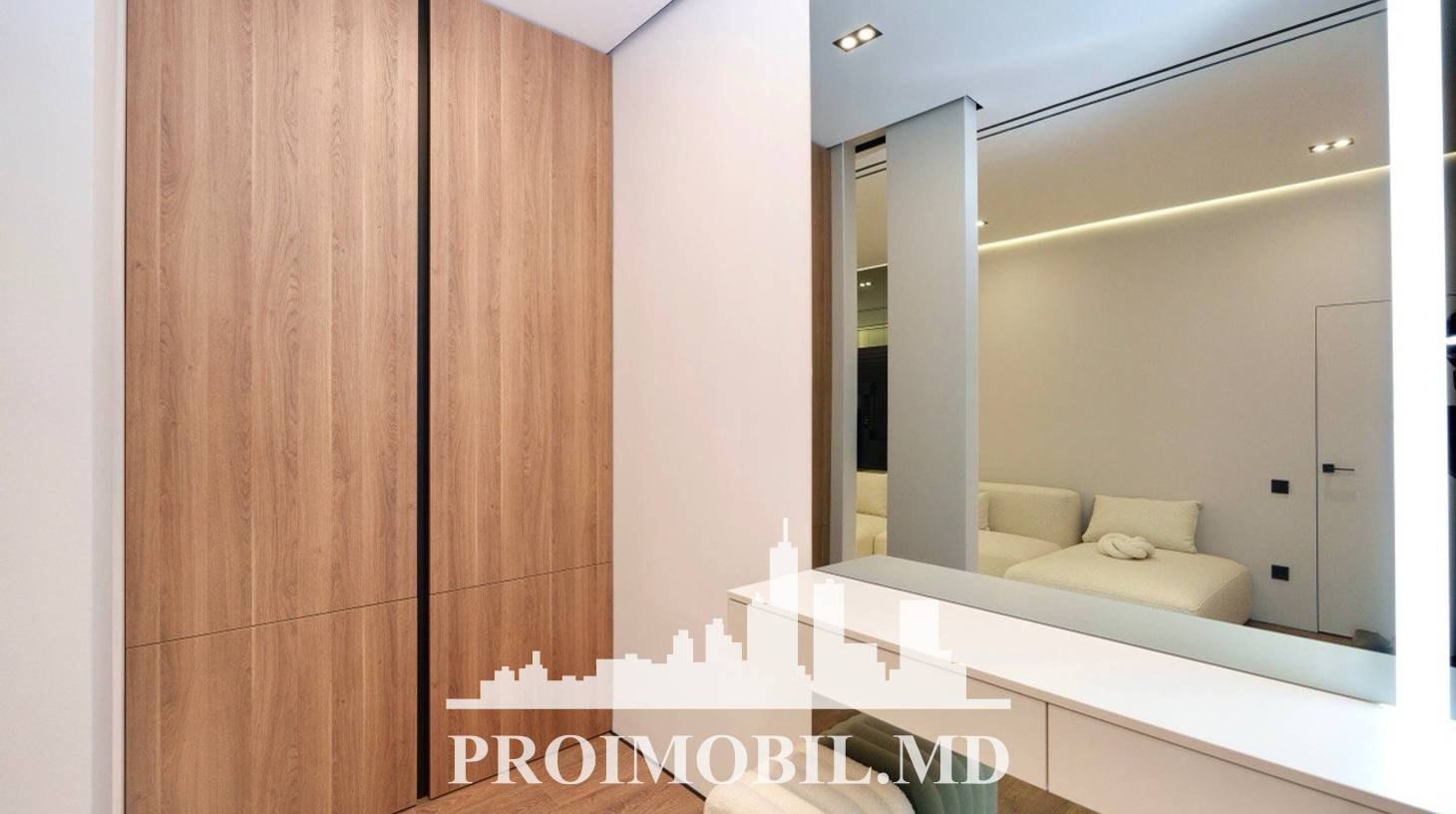 https://images.proimobil.md/X4kw6OqbLamcviBnxR6VJlKFTMDNhZ-AUR2K4MOC6DE/watermark:0.75:so:0:30:0.39/resize:fill:1460:816:1/gravity:ce/bG9jYWw6Ly8vZXN0YXRlL2xyL2I2M2JiNTVkLTMwYzAtNDY1MS05OTc0LWNkZDNiYjI2MDA3NC5qcGVn
