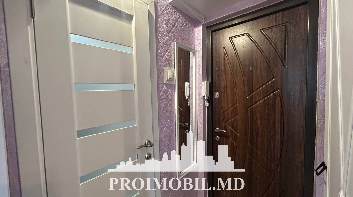 https://images.proimobil.md/X5BH30522dk44K3D0v-Zc7pSZavmeIGNRNb7PdsGQRI/watermark:0.75:so:0:30:0.39/resize:fill:1460:816:1/gravity:ce/bG9jYWw6Ly8vZXN0YXRlL2xyLzY0YTJkMDA5LTIyNDgtNGNmNy1iZTYwLWZjNDU1ODU5YWY1OC5qcGVn