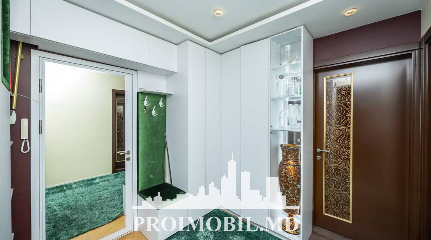 https://images.proimobil.md/X7gqJshvnZ9y3UFik3ug3ORnfRC6ym_qyXymBM9rfS4/watermark:0.75:so:0:30:0.39/resize:fill:1460:816:1/gravity:ce/bG9jYWw6Ly8vZXN0YXRlL2xyLzk0NjhlYjEzLTk1Y2MtNGVjMS05ZjQ2LTM0NjVkZmY3NGU2Mi5qcGVn