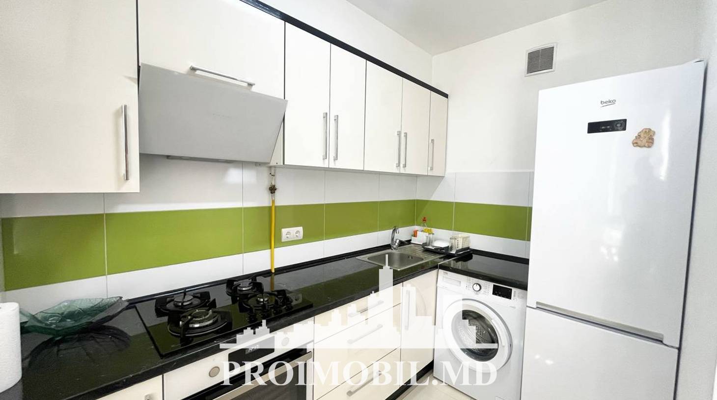 https://images.proimobil.md/X7lcOYSAD4WZMs9PyLUfaMs8s8M9G4lTMmVomcNVhf8/watermark:0.75:so:0:30:0.39/resize:fill:1460:816:1/gravity:ce/bG9jYWw6Ly8vZXN0YXRlL2xyL2ViMmRiZTkzLTI0YjctNDFmOC05ZGE3LTJlOTI3YzE1MzVkYi5qcGVn