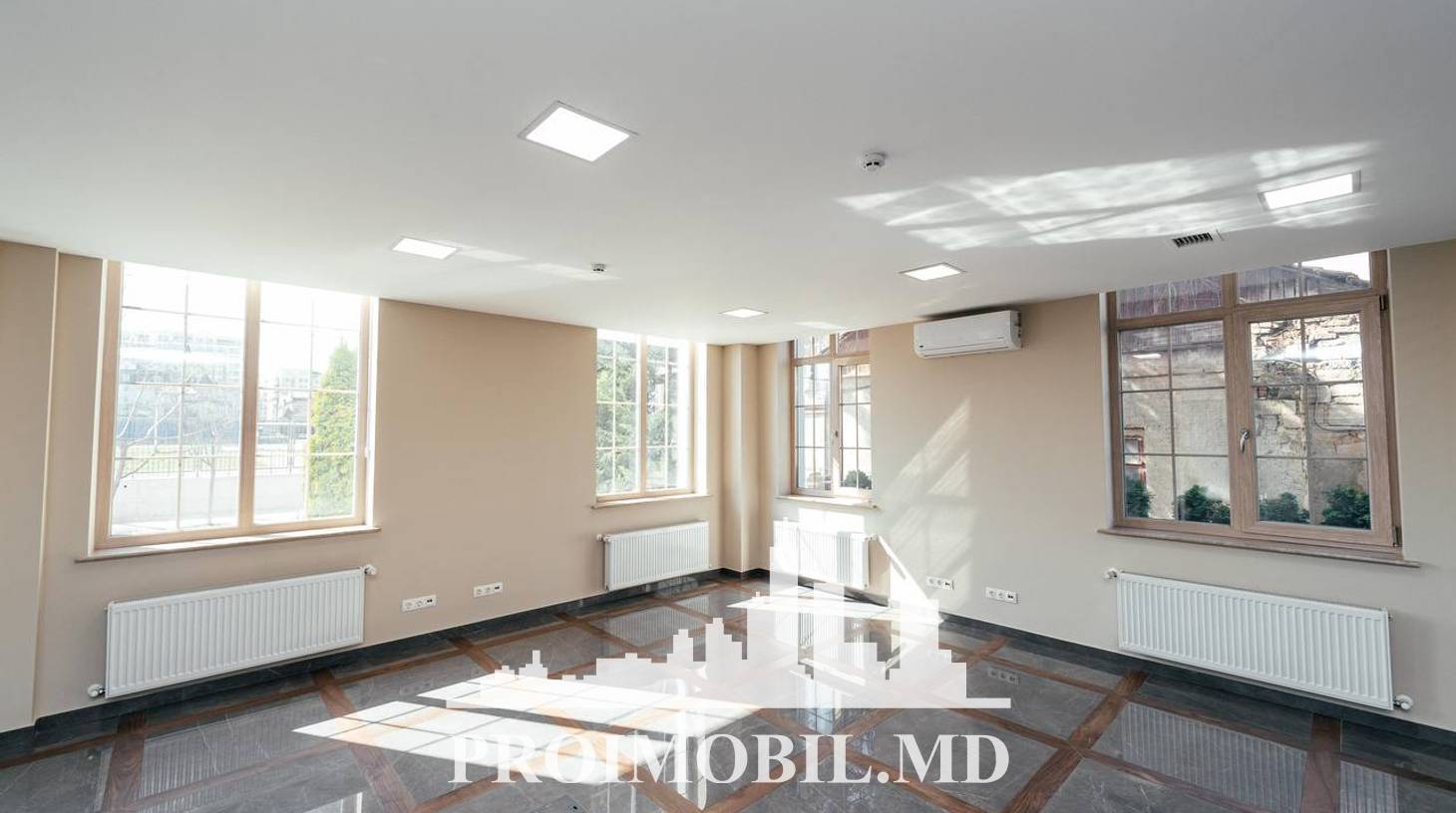 https://images.proimobil.md/X8uqqOWtSanki9Y8htMmRgLFIOwcPFkygYBXktUukWA/watermark:0.75:so:0:30:0.39/resize:fill:1460:816:1/gravity:ce/bG9jYWw6Ly8vZXN0YXRlL2xyL2UyYTEzYWNiLWQ2MjYtNGQxZi05MjgyLWViNzUxOThjMWIyOS5qcGVn