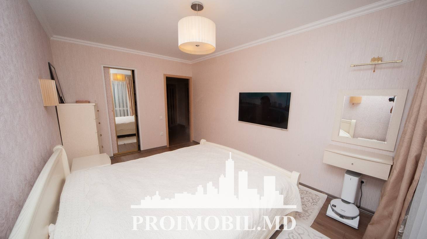 https://images.proimobil.md/XAbxKSxaEX6VhfnL9OIu_tb5m5yxprqXTFRxqPTDbq4/watermark:0.75:so:0:30:0.39/resize:fill:1460:816:1/gravity:ce/bG9jYWw6Ly8vZXN0YXRlL2xyLzQ1ZjQ5ODZlLTdlZTktNDQ3ZS1iNTEwLTFkOGJiYjZhMDU3NC5qcGVn