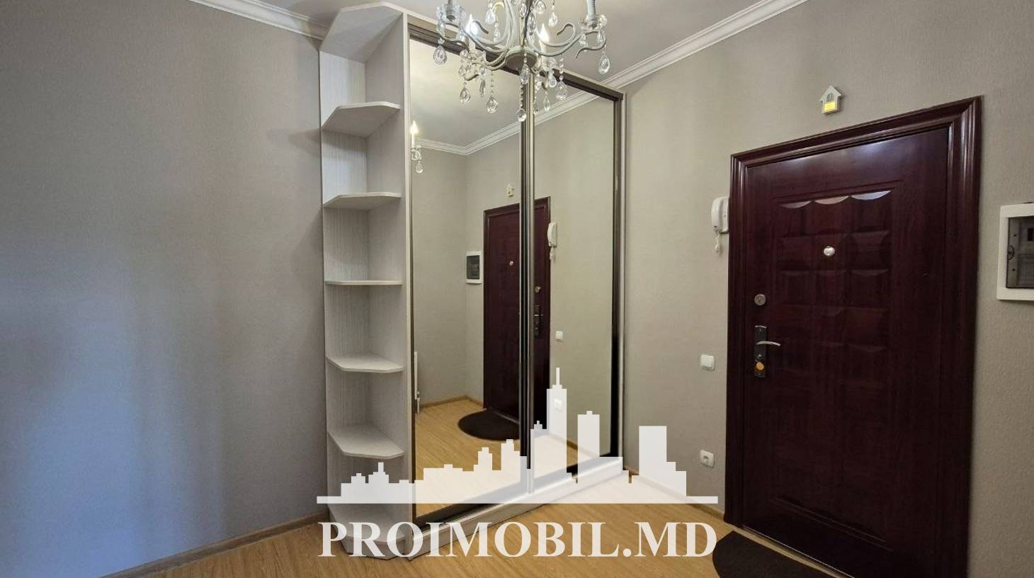 https://images.proimobil.md/XHbx2hZ797q2Tl2QtcectBrlHD4x2we2oYzdWM0WILg/watermark:0.75:so:0:30:0.39/resize:fill:1460:816:1/gravity:ce/bG9jYWw6Ly8vZXN0YXRlL2xyLzY5MzdkYTdhLTQ0OGItNDY5Zi05Mzk4LWM2NGZjYjE1NmJhZi5qcGVn