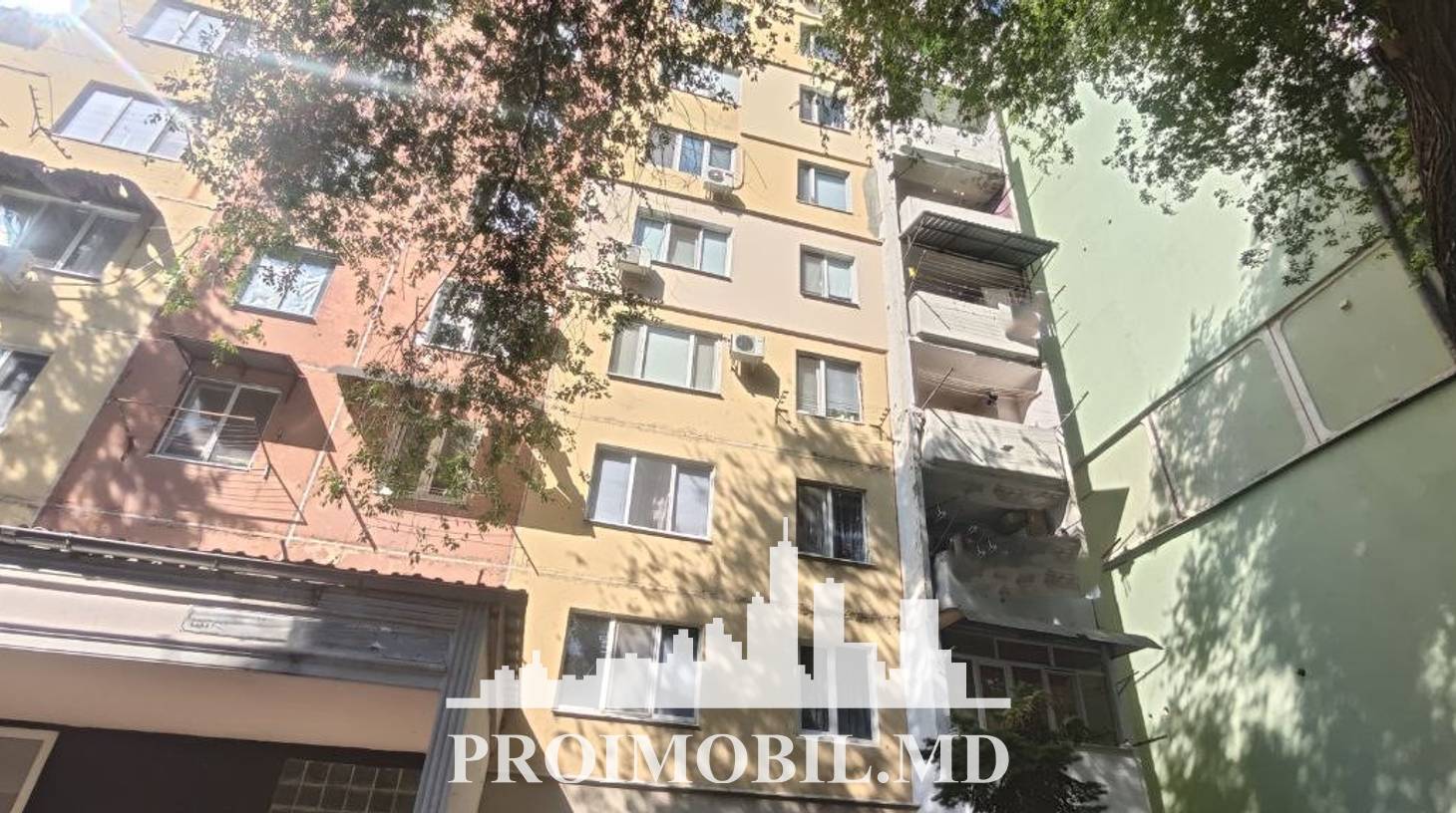 https://images.proimobil.md/XIKKS892LRjqVOyeQ6KAyXzEMxnh-HRIPZPNYBg9hC8/watermark:0.75:so:0:30:0.39/resize:fill:1460:816:1/gravity:ce/bG9jYWw6Ly8vZXN0YXRlL2xyLzEzMTA2MTQzLTA1NGUtNDQ2MS1iNWMzLWI2Mzc2N2IwOWI2MC5qcGVn