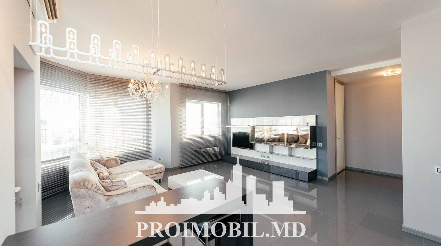 https://images.proimobil.md/XLzAbi_lyj5jS27WLn5RNJs4_rFzJGpko4rt7mmN434/watermark:0.75:so:0:30:0.39/resize:fill:1460:816:1/gravity:ce/bG9jYWw6Ly8vZXN0YXRlL2xyL2Y3ODI5ZmZiLTM3ZjMtNGJkNC1iZGM1LWE5Nzk2YjI3NmJmMC5qcGVn