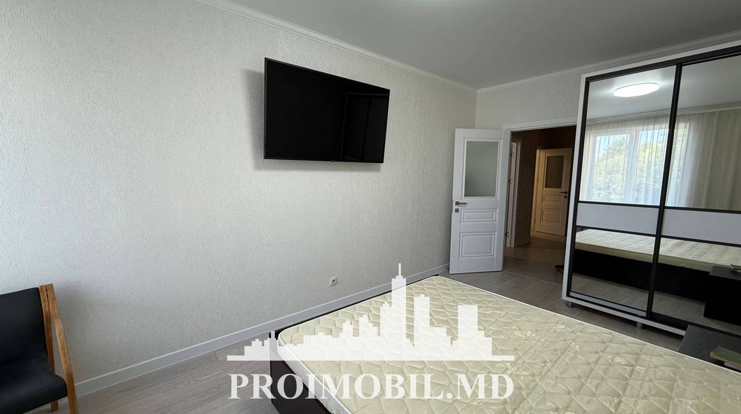 https://images.proimobil.md/XOO5gHmJ6ZKT-O0vx8uUXkNUjScbj4znr6X7xoU-EQg/watermark:0.75:so:0:30:0.39/resize:fill:1460:816:1/gravity:ce/bG9jYWw6Ly8vZXN0YXRlL2xyL2EyYWE5ZTM5LWZiYzMtNDVhNy05OTlmLWI1Njg0NGU1ZjEyMy5qcGVn