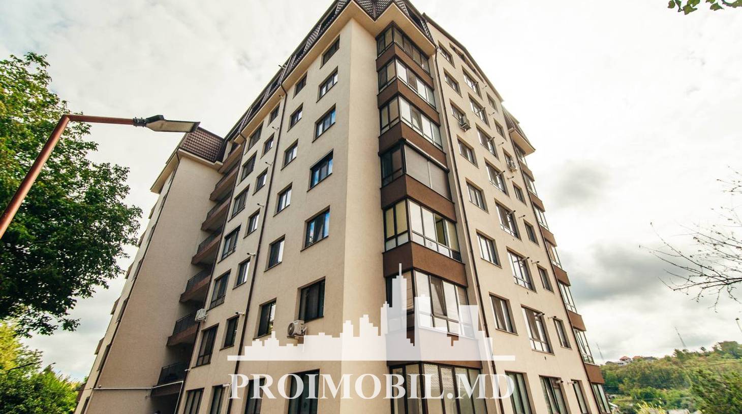 https://images.proimobil.md/XQV8oh6cjejqdmeI2GFlY5TFSHVGXdY6nq8-kVeo6Qc/watermark:0.75:so:0:30:0.39/resize:fill:1460:816:1/gravity:ce/bG9jYWw6Ly8vZXN0YXRlL2xyL2E3Y2U5ZDRhLTVkNzMtNDNmNS04YzRhLWIwODk4YTgyMjNhYS5qcGVn