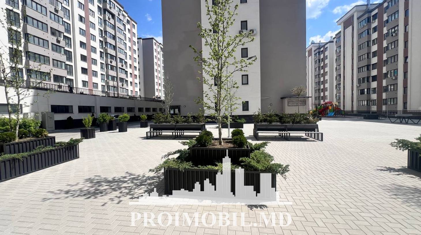 https://images.proimobil.md/XT5HJcUhU29AhPsDm75tesbzQP0WG-lauh6WnCj1TzQ/watermark:0.75:so:0:30:0.39/resize:fill:1460:816:1/gravity:ce/bG9jYWw6Ly8vZXN0YXRlL2xyLzQyYWM3Y2I4LWYzOGQtNDdmZi1hY2Q3LTFjODA3NDY0MmQ4MC5qcGVn