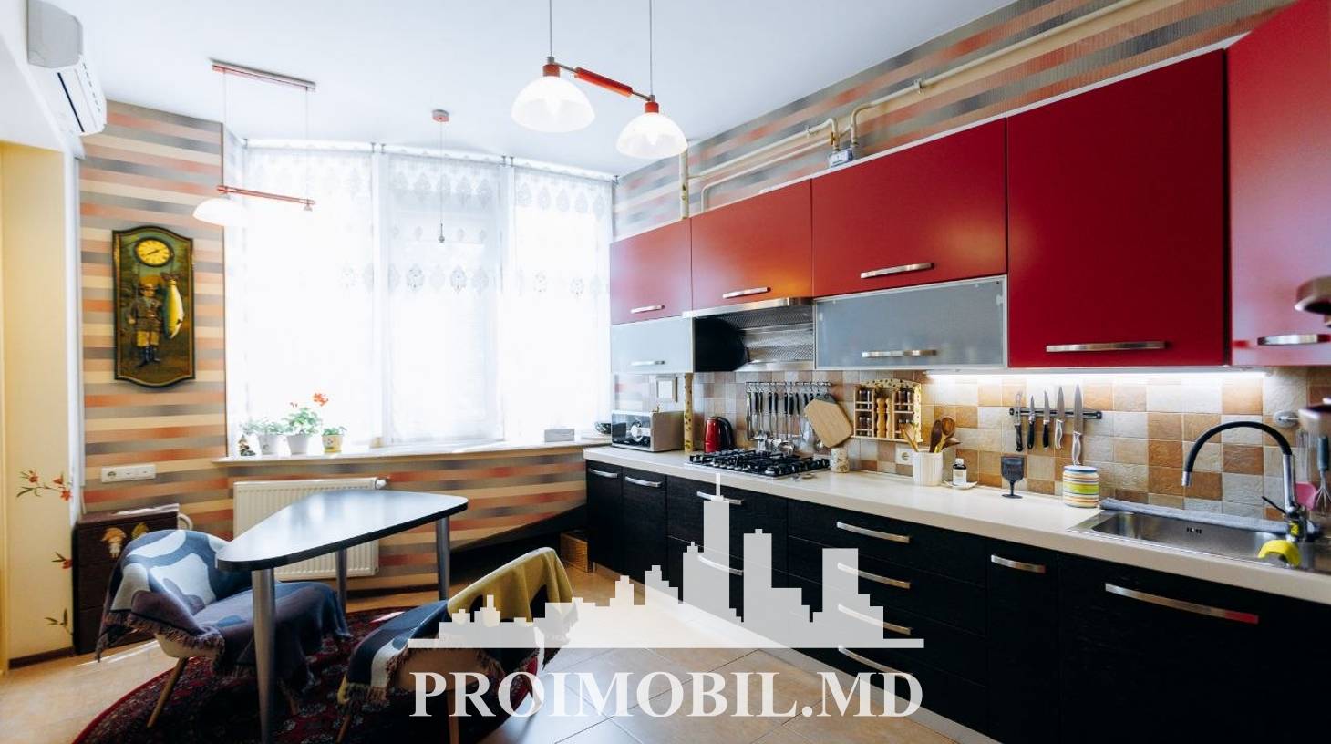https://images.proimobil.md/XUUv07Y8dgRczbUlQe0PKXhGuxNl07vLjZWWPmJzoJg/watermark:0.75:so:0:30:0.39/resize:fill:1460:816:1/gravity:ce/bG9jYWw6Ly8vZXN0YXRlL2xyLzBjNzRiMmExLTI3OTYtNDU2Ni1hY2U1LWU3NmZhZjU2YTBhZS5qcGVn