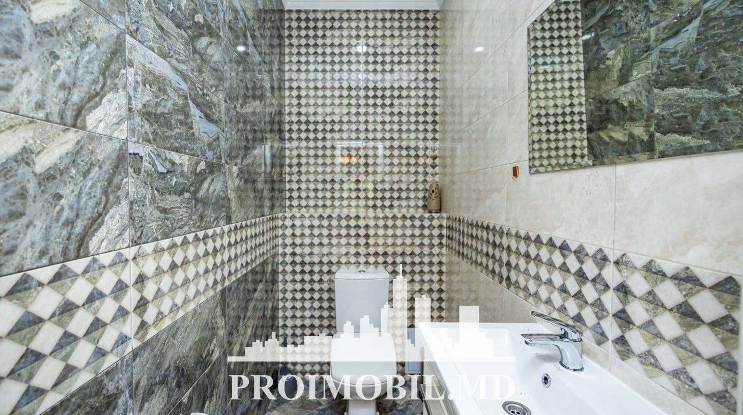 https://images.proimobil.md/XWyFKvYtz4Xu_ssl1Q1CHPoSMr-1TtJpFgZDwv2PgiU/watermark:0.75:so:0:30:0.39/resize:fill:1460:816:1/gravity:ce/bG9jYWw6Ly8vZXN0YXRlL2xyLzRkOTFhMmE1LWIwMTItNDM0MS05MGYzLTJmYjhlNTFlY2I2My5qcGVn