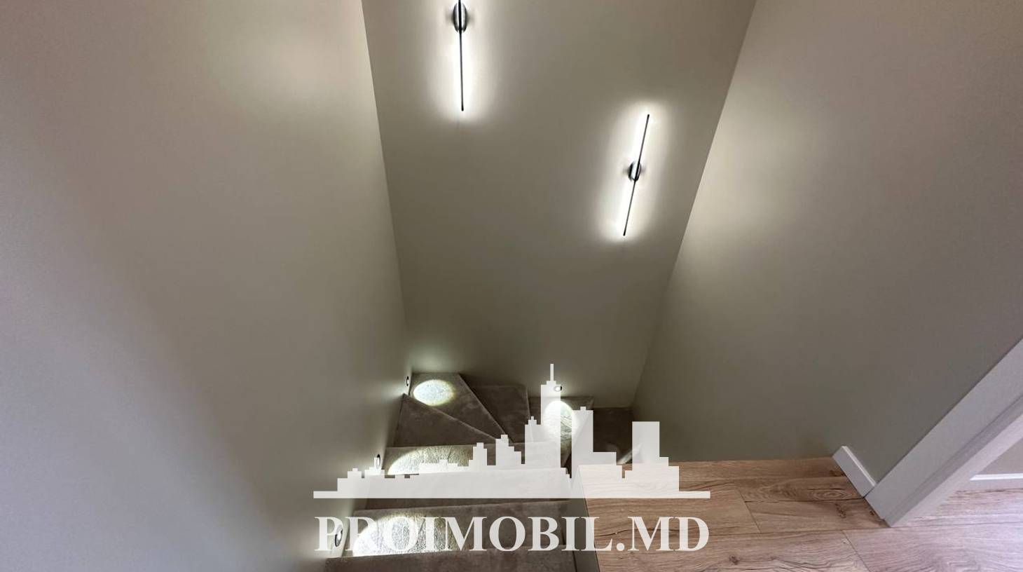 https://images.proimobil.md/XYqUmb4vRIWdbzWSMh1ufvcX0xXIPP7fKvcCP6HtzB0/watermark:0.75:so:0:30:0.39/resize:fill:1460:816:1/gravity:ce/bG9jYWw6Ly8vZXN0YXRlL2xyLzM0MmM2YTk4LTcwNzMtNDkxYS1iNzI4LTc4OThkMjUxY2E1ZS5qcGVn