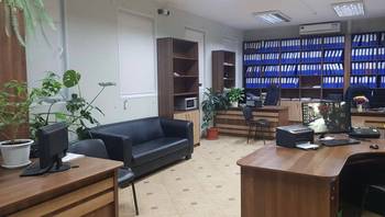 https://images.proimobil.md/X_OkfGuymnLK0FsbjIm-0wmuUv29RZiX4NiyxMkS33I/resize:fill:350:198:1/gravity:ce/bG9jYWw6Ly8vZXN0YXRlL2xyLzNmZjQ1ZmRkLTdlNDgtNDMwMC04M2MwLWFkOTk2ZmFlMzczMS5qcGVn