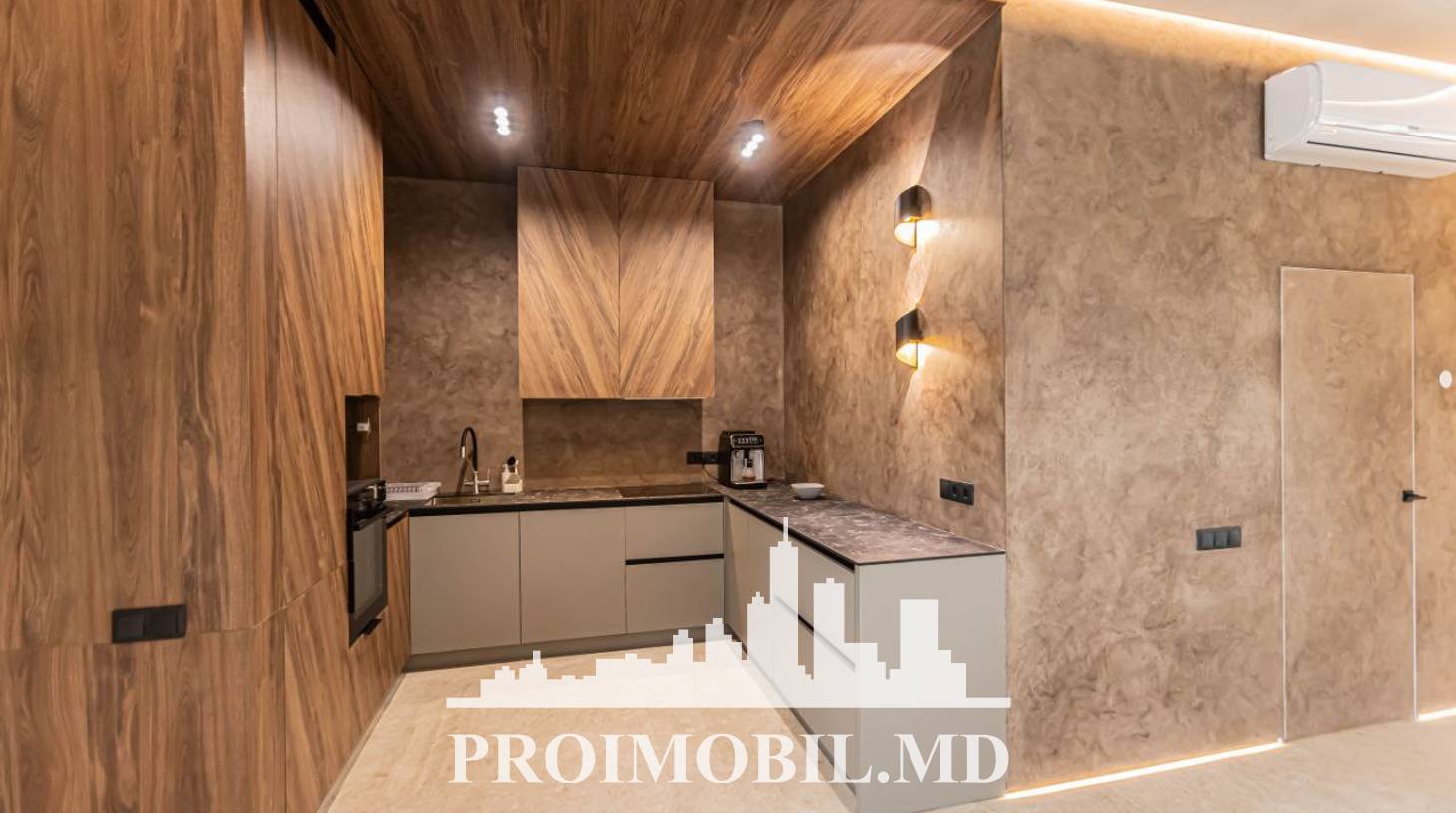 https://images.proimobil.md/Xhovj7k0YEei1Etdh6mZGDn6ELYxciK30xju2dpskBQ/watermark:0.75:so:0:30:0.39/resize:fill:1460:816:1/gravity:ce/bG9jYWw6Ly8vZXN0YXRlL2xyLzVlYzI0MTM1LTc3YzAtNGY5Yy1hMTE2LWU4Y2NjZmNkYWNlNC5qcGVn