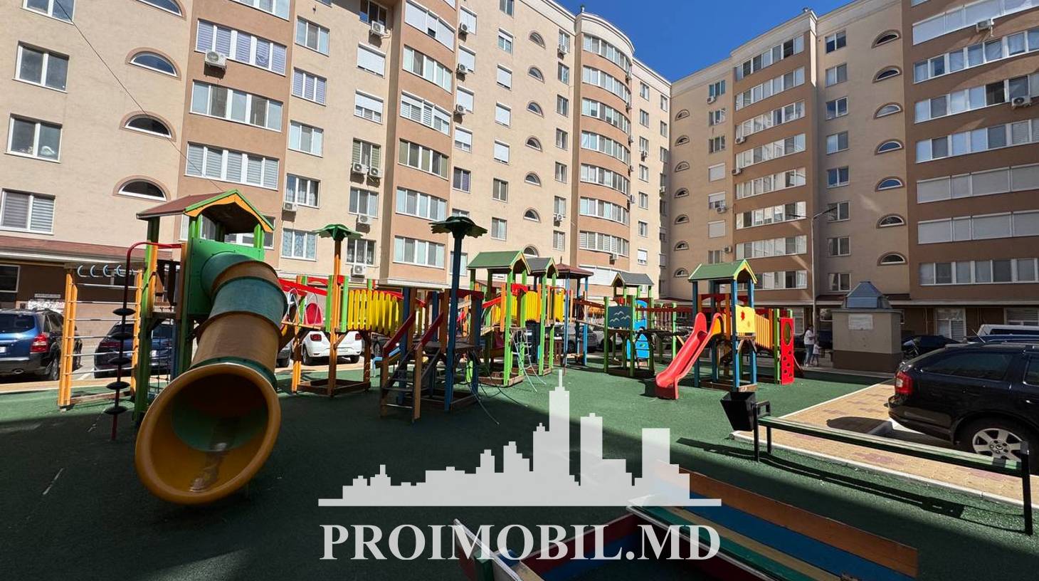https://images.proimobil.md/Xi-VOGaPd1lA7PCSjQE6TQ-YQI-OnRoqevmdc4khVzs/watermark:0.75:so:0:30:0.39/resize:fill:1460:816:1/gravity:ce/bG9jYWw6Ly8vZXN0YXRlL2xyLzU3YjgyMTdlLTg1MTQtNGEzMS05NjIzLWUzOTRmMTAyMGU1Mi5qcGVn