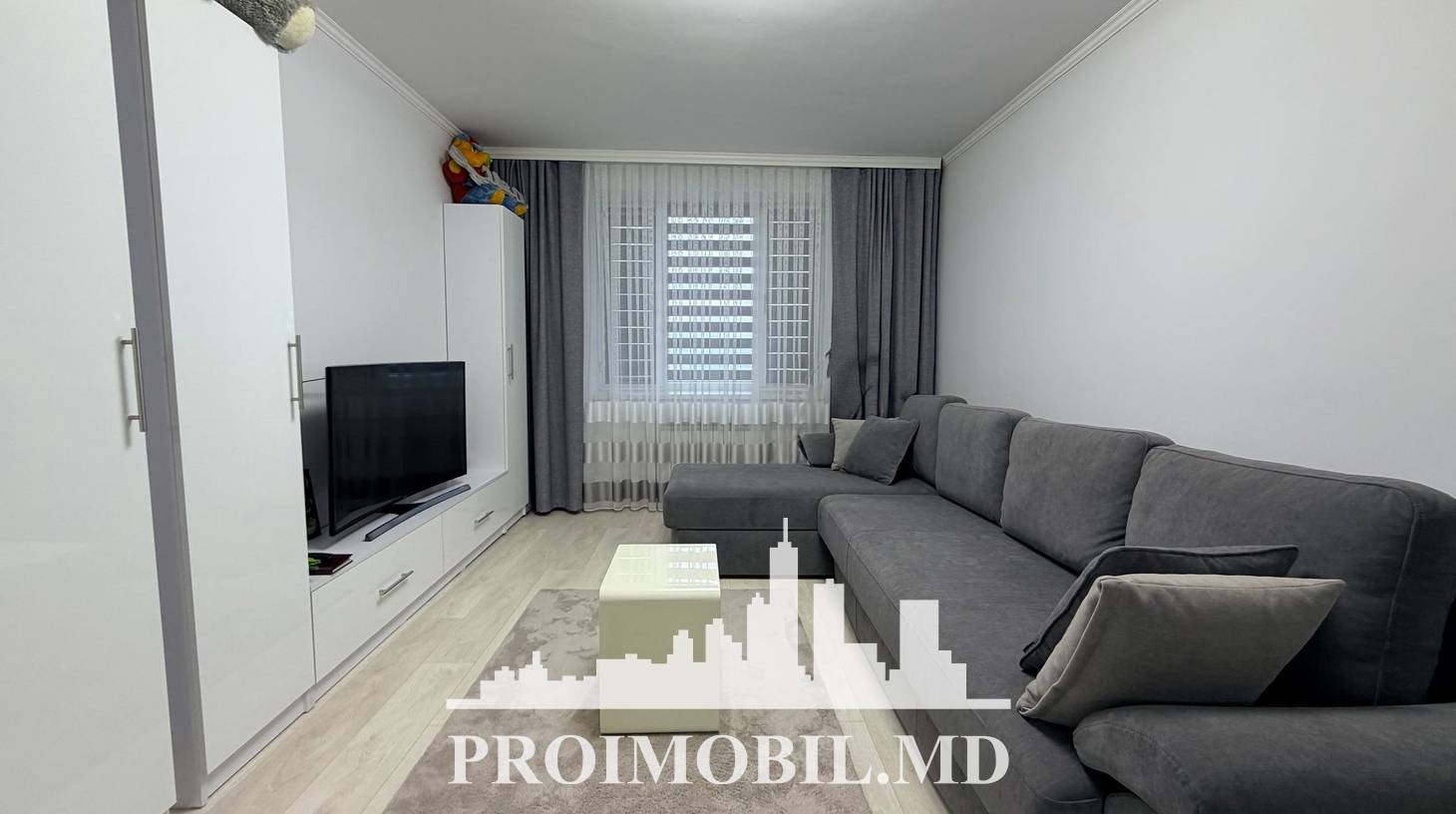 https://images.proimobil.md/Xk2oaZeUc4yVIFLMuDdcJcHiROS1msLaNh8cXtenfeM/watermark:0.75:so:0:30:0.39/resize:fill:1460:816:1/gravity:ce/bG9jYWw6Ly8vZXN0YXRlL2xyL2IzMDVhODM5LTVhMGUtNDgyYy05ZDE0LWZkOTI5MDZhYTZmNy5qcGVn