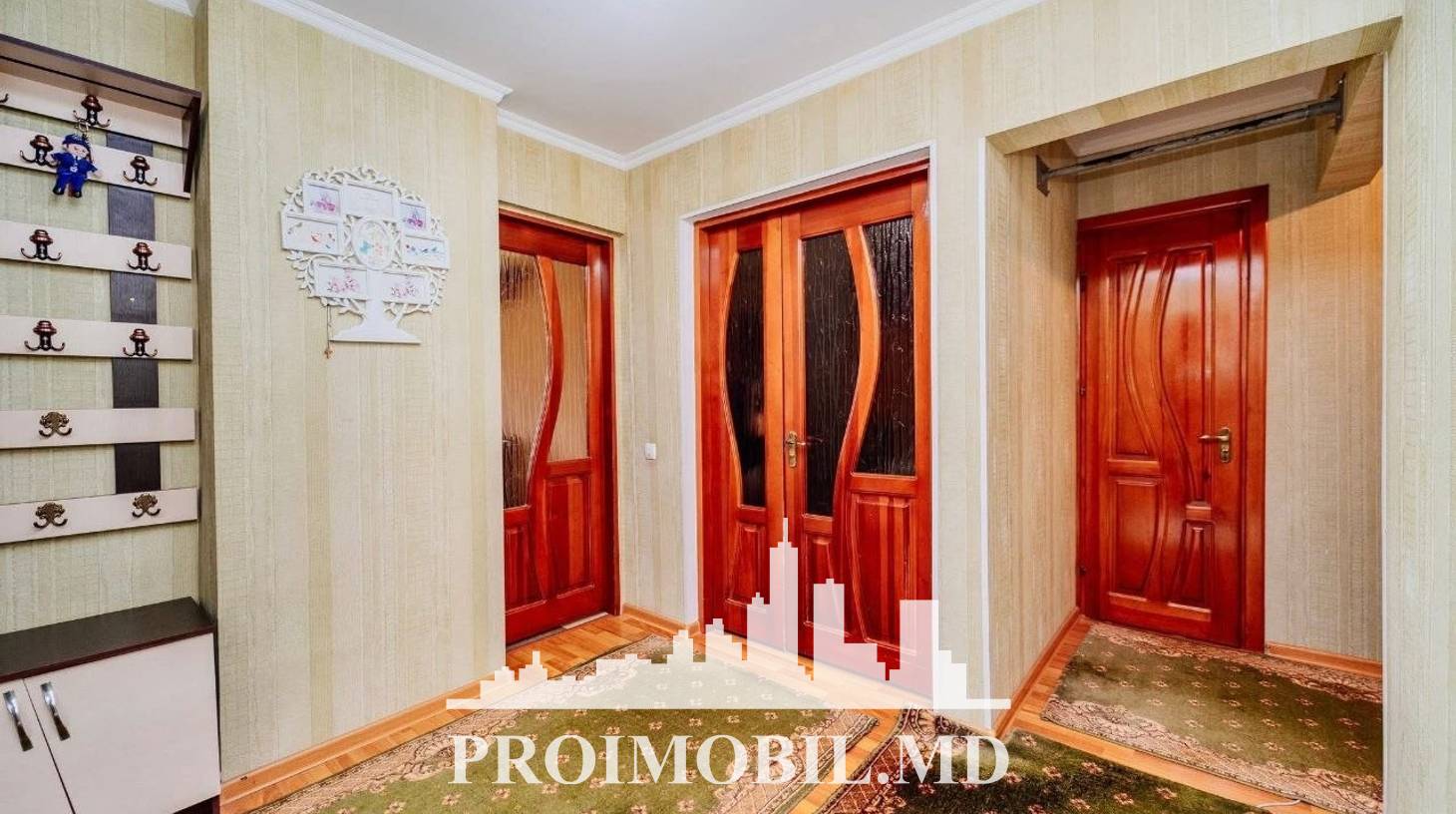 https://images.proimobil.md/Xk_fi8Vi_gXlQH9GGuXNLDGkkLa6jmRG77sa6CPEAaI/watermark:0.75:so:0:30:0.39/resize:fill:1460:816:1/gravity:ce/bG9jYWw6Ly8vZXN0YXRlL2xyL2E1MGVlZjhlLTIxZjItNGMzZi1iYmJhLTE4ZTJhMDcxOGIxMi5qcGVn