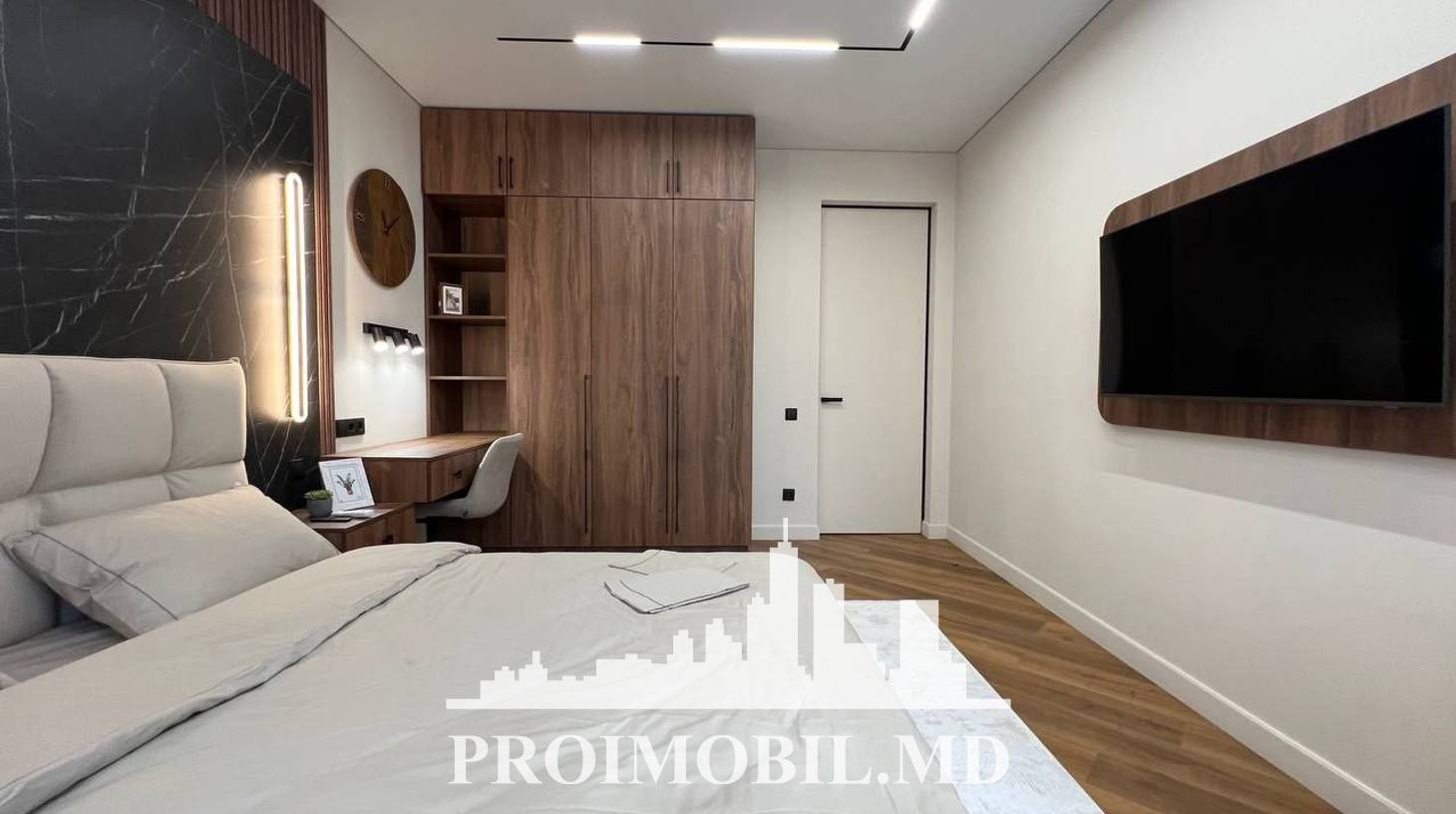 https://images.proimobil.md/XlSx2OnzNHIzm3CE_CkoIyOIZ8wR13YU_FYj_Gfnwwk/watermark:0.75:so:0:30:0.39/resize:fill:1460:816:1/gravity:ce/bG9jYWw6Ly8vZXN0YXRlL2xyL2FhNzY1ZDlkLTc0NmItNDZlOS1iOTBhLWY2Yzc4MWRlMmQxZS5qcGVn