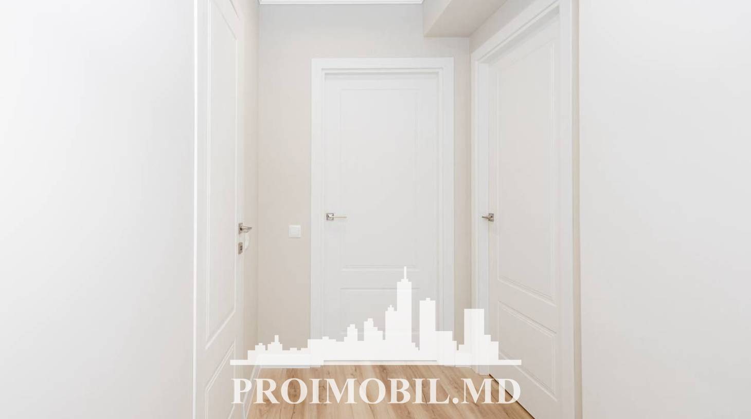 https://images.proimobil.md/XlyjeLF4tk9EEP5rEPXKrzV8ujcSlGns5aSOwuW7DFA/watermark:0.75:so:0:30:0.39/resize:fill:1460:816:1/gravity:ce/bG9jYWw6Ly8vZXN0YXRlL2xyLzM1ZWM5YmI4LTYxMjctNGFlYy05MzU3LTYzMjc2NWYzOWJkMS5qcGVn
