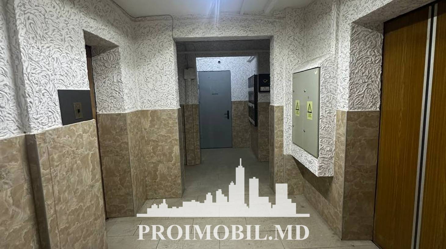 https://images.proimobil.md/XnY2S1ZJx1DwXU3kkevS_QMrnD1i2QfwFSkAVdy2IJs/watermark:0.75:so:0:30:0.39/resize:fill:1460:816:1/gravity:ce/bG9jYWw6Ly8vZXN0YXRlL2xyL2U2MWUzYTJlLTIxZDItNDEzNy1iNzlmLTBmNTA0Y2U1Y2EyNS5qcGVn