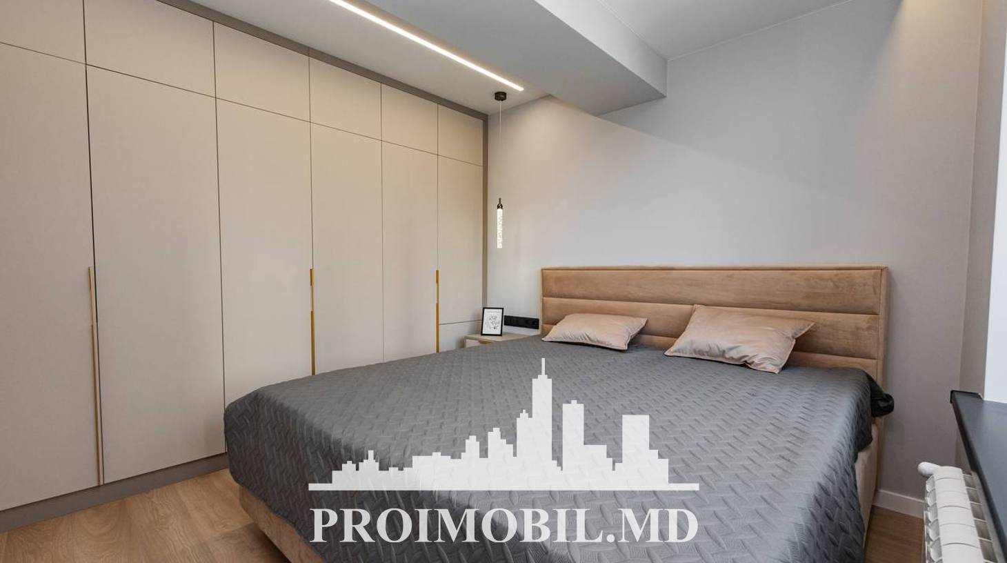 https://images.proimobil.md/XqXCU8QzazsjbSRvOtpA3HbrHJsjZqKZJgR1vSzB4iM/watermark:0.75:so:0:30:0.39/resize:fill:1460:816:1/gravity:ce/bG9jYWw6Ly8vZXN0YXRlL2xyL2Y3OTE5MGYyLWMzODgtNDA3Mi04ODhlLTBjMjBiNzc4MjMxZi5qcGVn