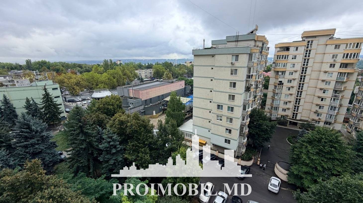 https://images.proimobil.md/XuVM_pYwoQBnEJhzzTSkGijlghG8BNZaSAnLJOJ6fBM/watermark:0.75:so:0:30:0.39/resize:fill:1460:816:1/gravity:ce/bG9jYWw6Ly8vZXN0YXRlL2xyLzJlZWU5NTMzLWY0YzktNGNiMy04NmI3LTI1ZjFjYWY5N2IzYi5qcGVn