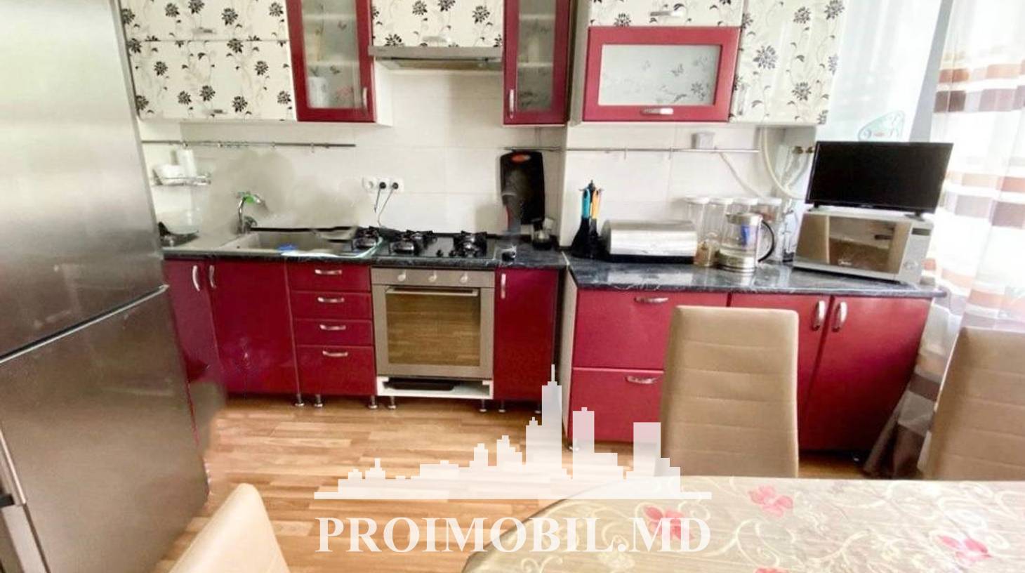 https://images.proimobil.md/XvCJKPFxVzXHbzpPFZDNslnoFJ74es1q051VHwRAEuI/watermark:0.75:so:0:30:0.39/resize:fill:1460:816:1/gravity:ce/bG9jYWw6Ly8vZXN0YXRlL2xyL2I2OTE0M2FhLWU3MzQtNDM4YS05MmRkLTY5MjFiMjNmMDAxZC5qcGVn