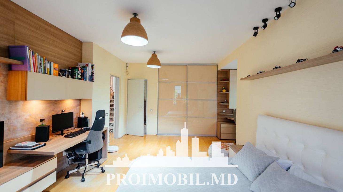 https://images.proimobil.md/Xvytdp-tOflYorXmID1c63SytMHJ8cENKBT7YWT000A/watermark:0.75:so:0:30:0.39/resize:fill:1460:816:1/gravity:ce/bG9jYWw6Ly8vZXN0YXRlL2xyLzQyOGYzNDVmLTc5MmItNGQ1ZS1hMGI0LTFmNTgwMjRkNjJmMy5qcGVn