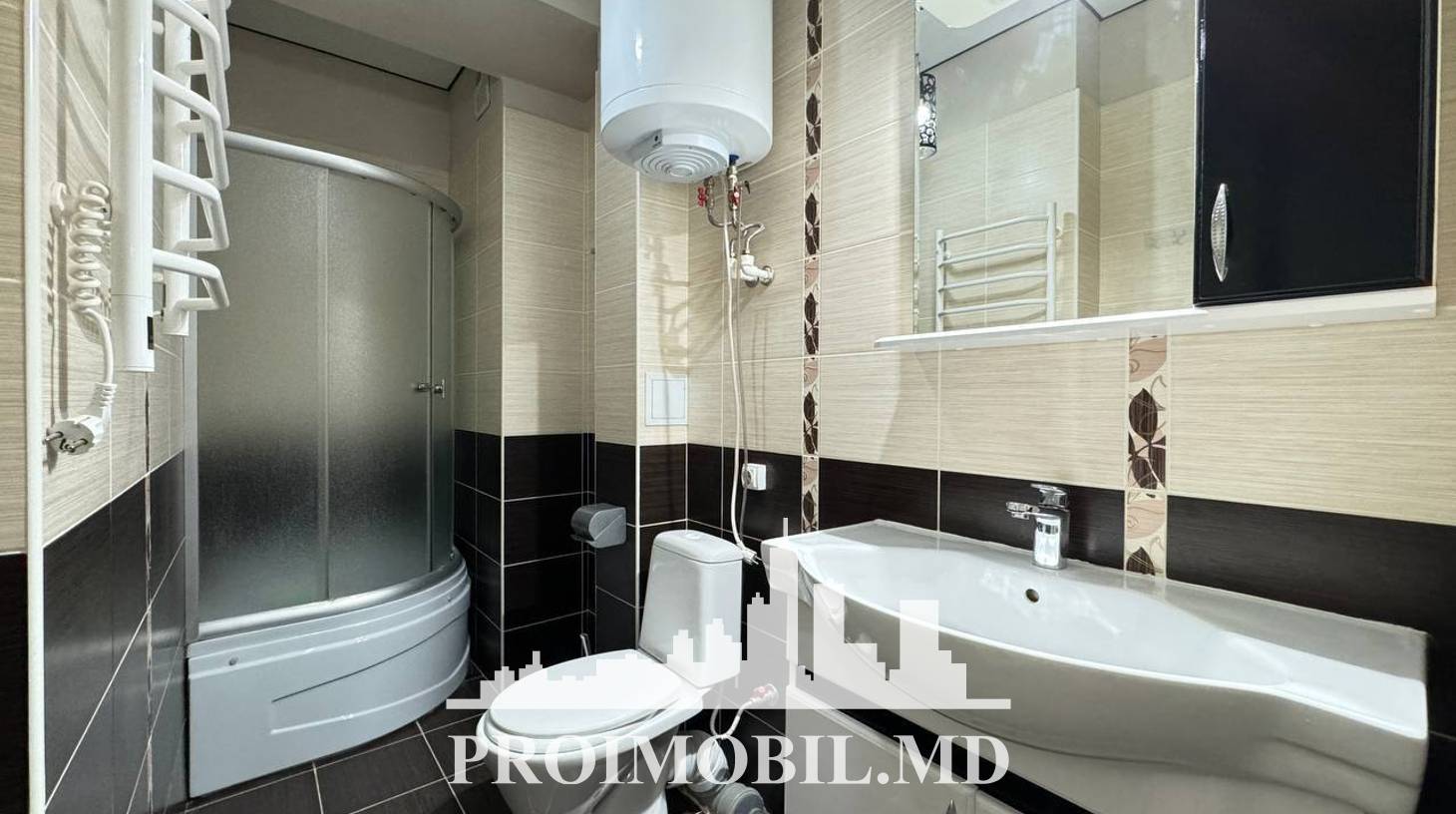 https://images.proimobil.md/XwF29w4-zVglHX5as4Hcn-s-6uwTQKyYX3j2HSUdSrw/watermark:0.75:so:0:30:0.39/resize:fill:1460:816:1/gravity:ce/bG9jYWw6Ly8vZXN0YXRlL2xyL2NmNWZiNDdkLWI4MzQtNGU0YS1hNmVmLWRjM2RjMWVjYmVhNC5qcGVn