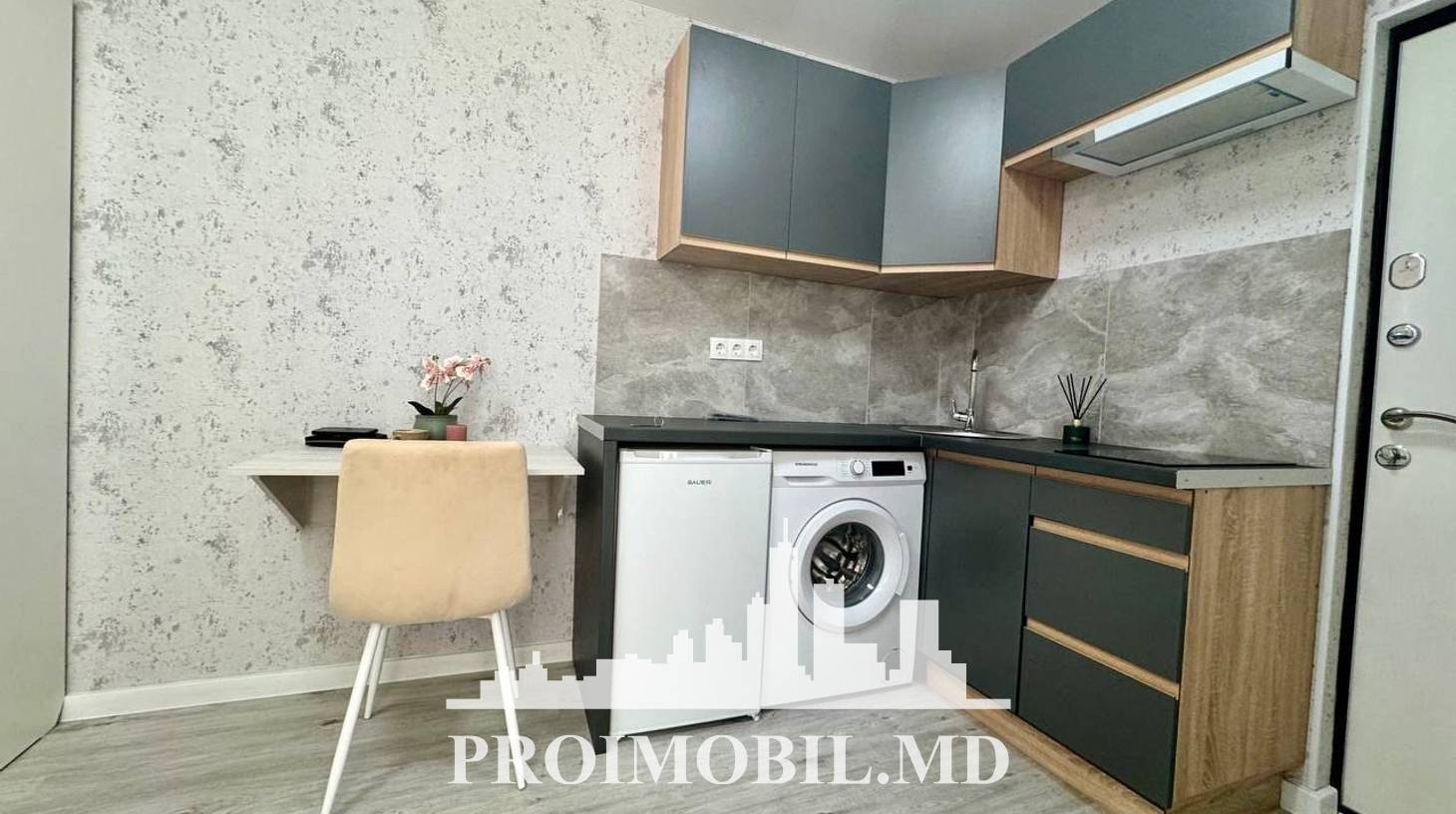 https://images.proimobil.md/Y0Yn3GFbcLVB2rJ_1JE7zh7Tq24qPa71ML8L5xDCyQg/watermark:0.75:so:0:30:0.39/resize:fill:1460:816:1/gravity:ce/bG9jYWw6Ly8vZXN0YXRlL2xyL2IzNDY2ZTk3LTIxMzktNDFlMy1iOTc2LTk5NjNlMWJmMjA0Yi5qcGVn