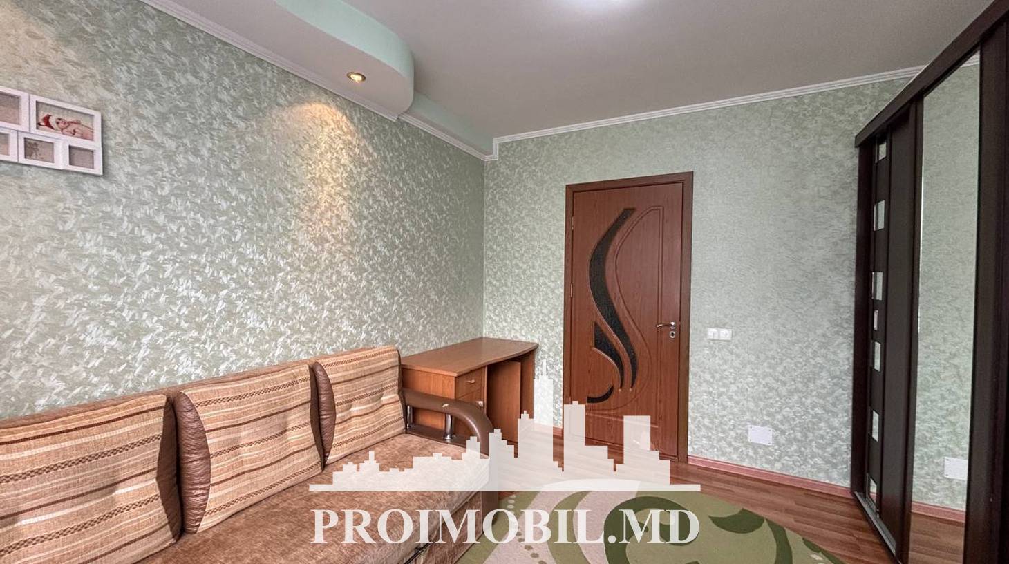 https://images.proimobil.md/Y1bewmuiM7jF5pQisNyi4mK2og937tLmqFVniiFPMOw/watermark:0.75:so:0:30:0.39/resize:fill:1460:816:1/gravity:ce/bG9jYWw6Ly8vZXN0YXRlL2xyLzRjNWM3ZTgwLTRiZDktNGM4ZS05MWQ2LTRhYzRjZGJkYzUyYS5qcGVn