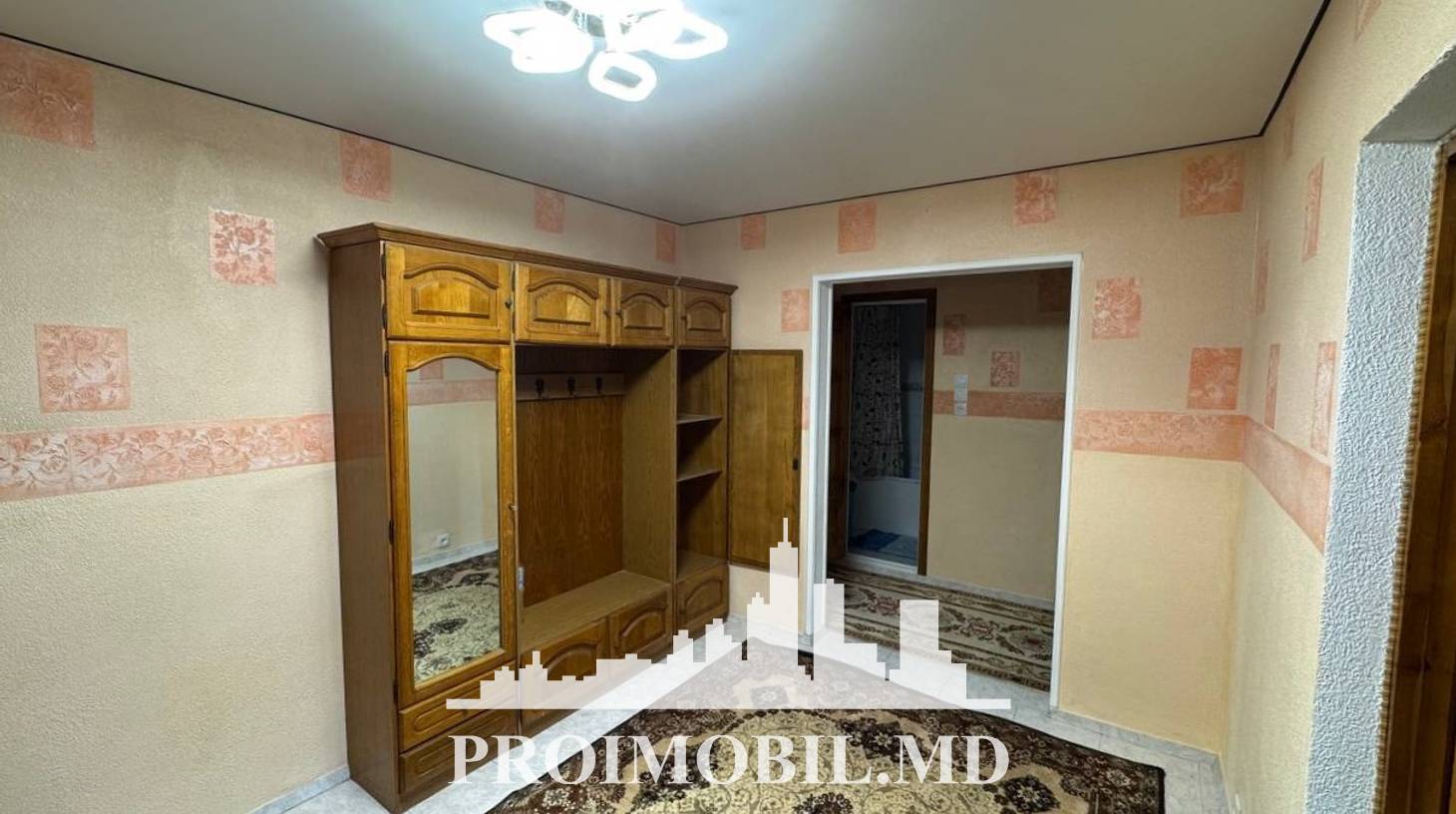 https://images.proimobil.md/Y34HYKUuAiRiijluKmQEmIX3NliX8PrM6NuIPTUC4L4/watermark:0.75:so:0:30:0.39/resize:fill:1460:816:1/gravity:ce/bG9jYWw6Ly8vZXN0YXRlL2xyL2E2YzY5MDllLTA2NGUtNDFjMi1hMmQzLTcxOWM0YzQxYmFmNS5qcGVn
